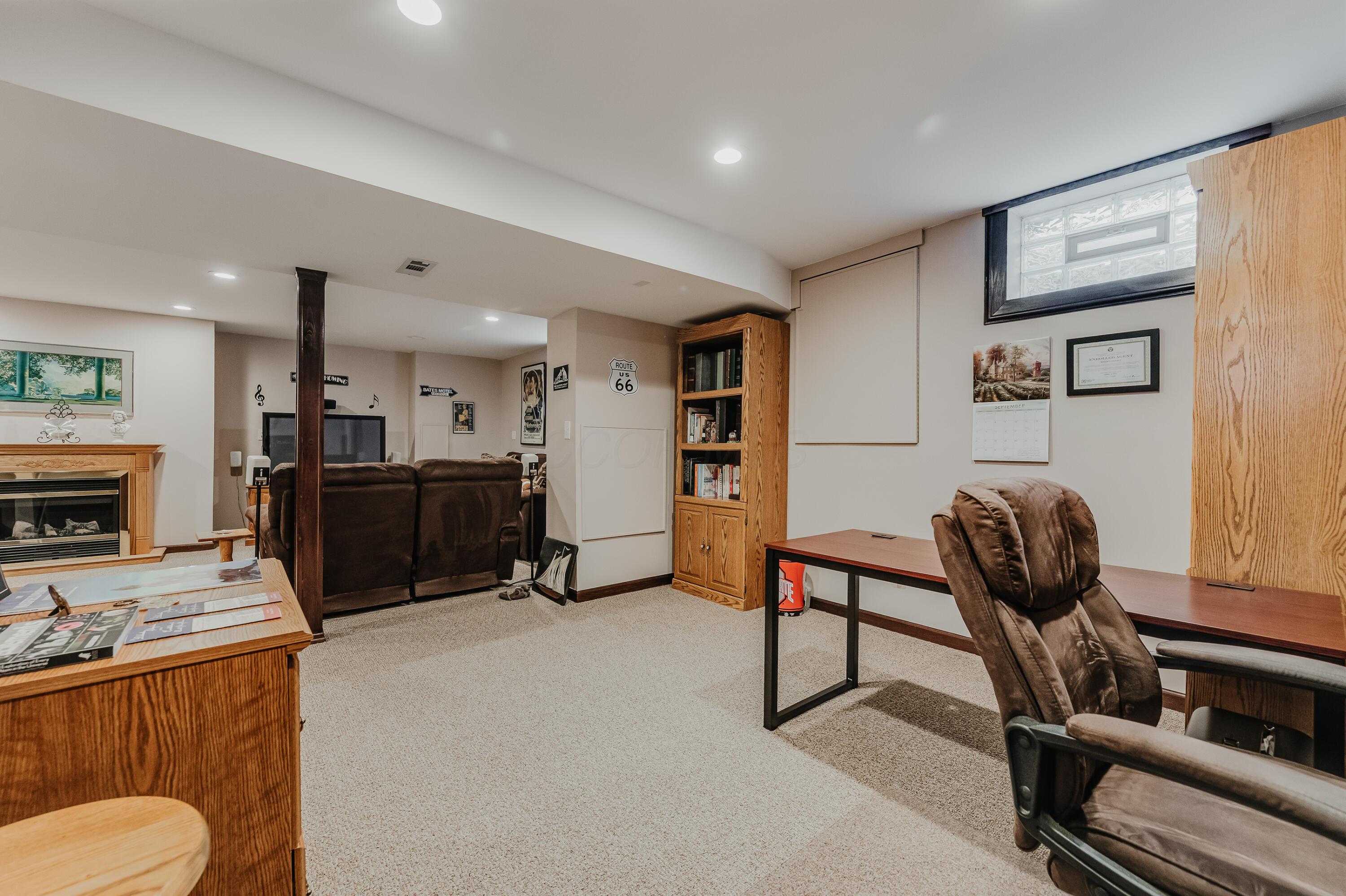 976 Karlslyle Drive