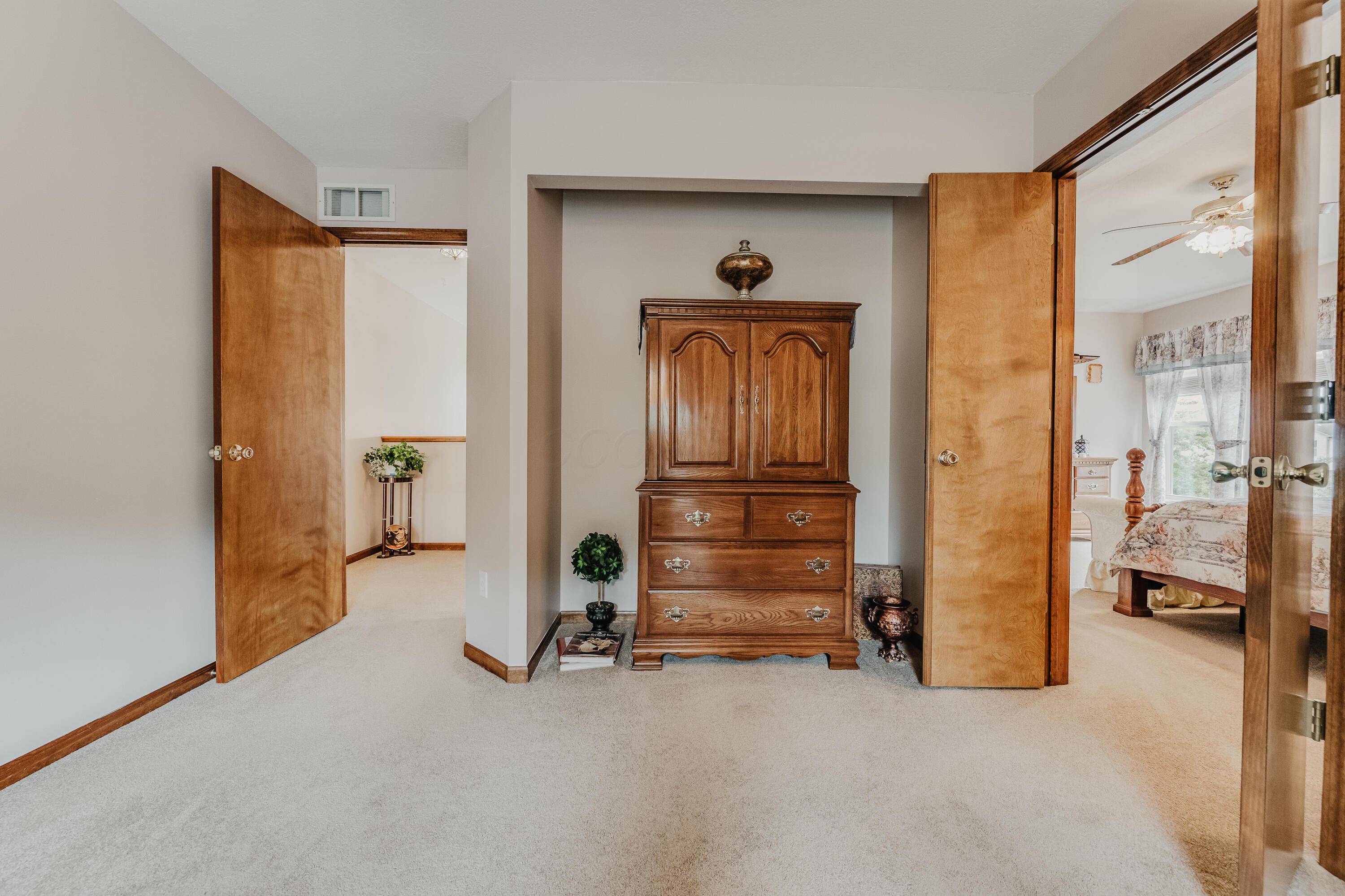 976 Karlslyle Drive