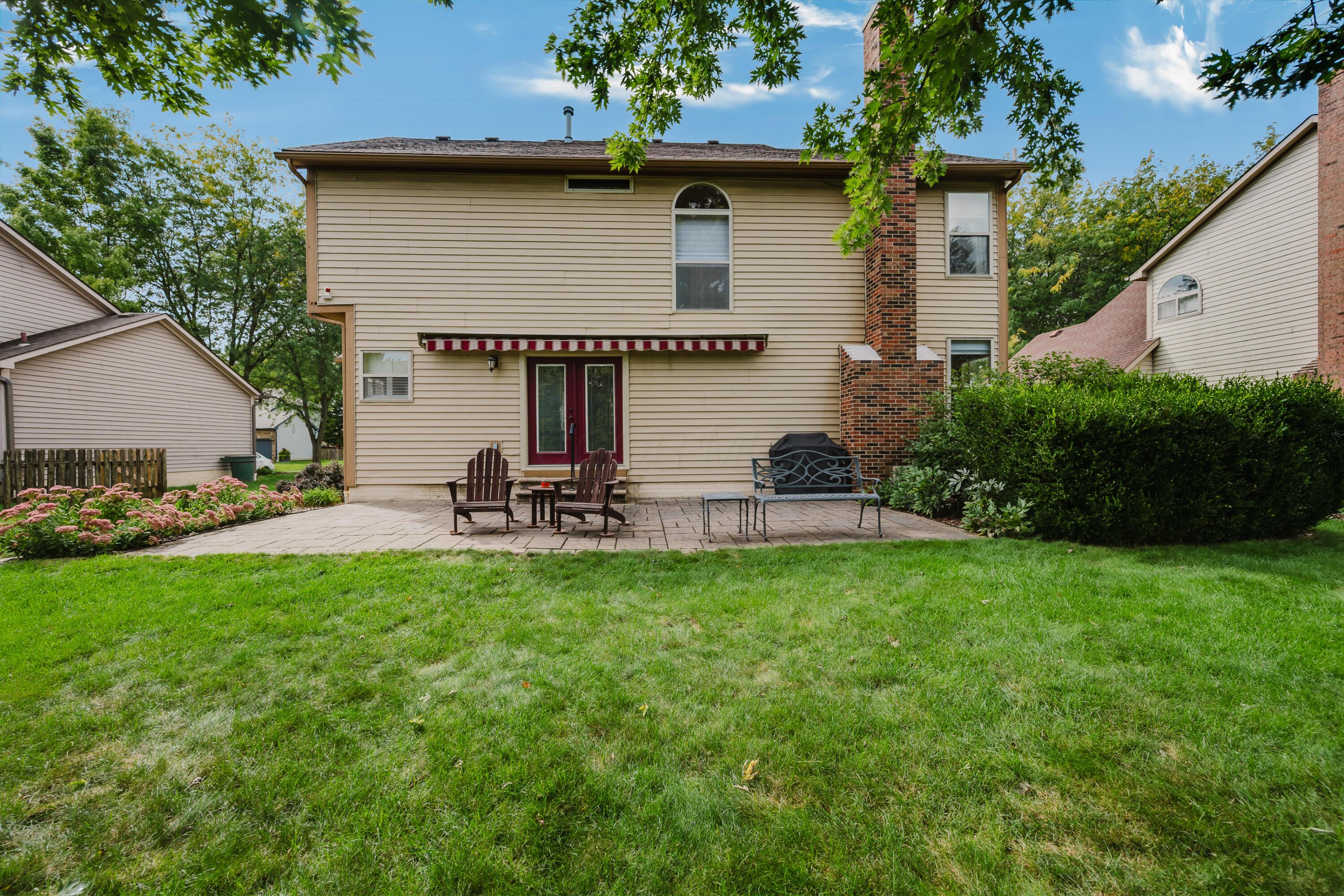 976 Karlslyle Drive