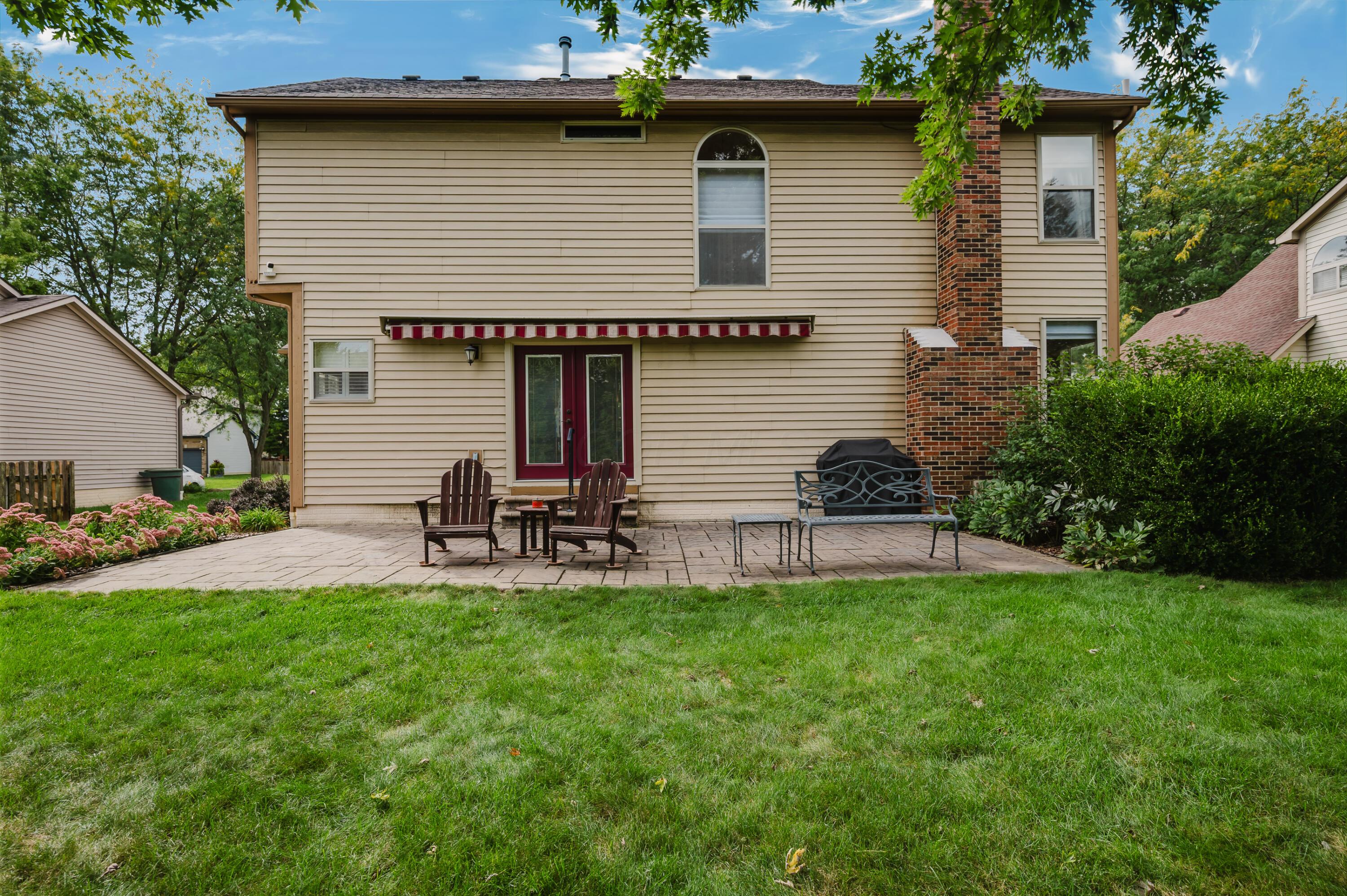 976 Karlslyle Drive