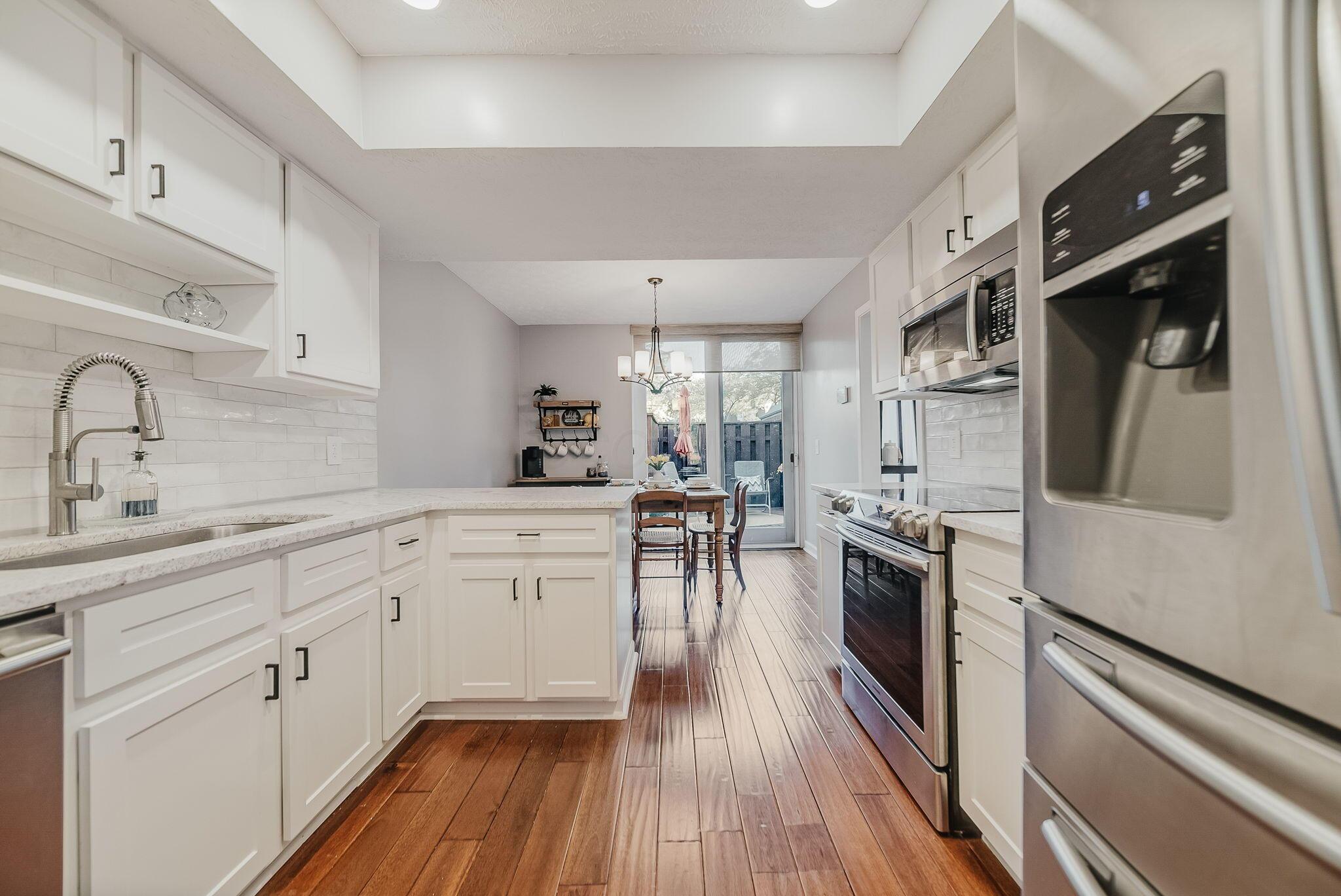 4880 Clearfork Lane, 2
