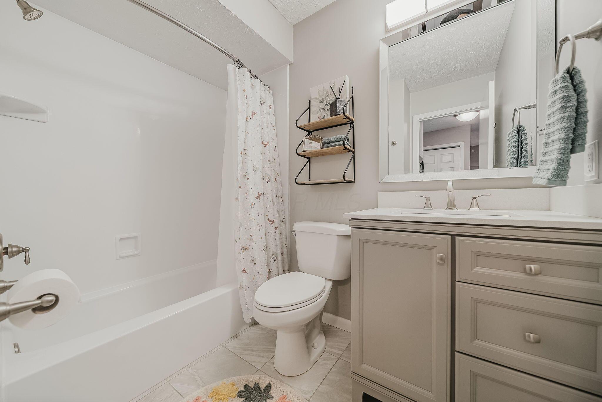 4880 Clearfork Lane, 2