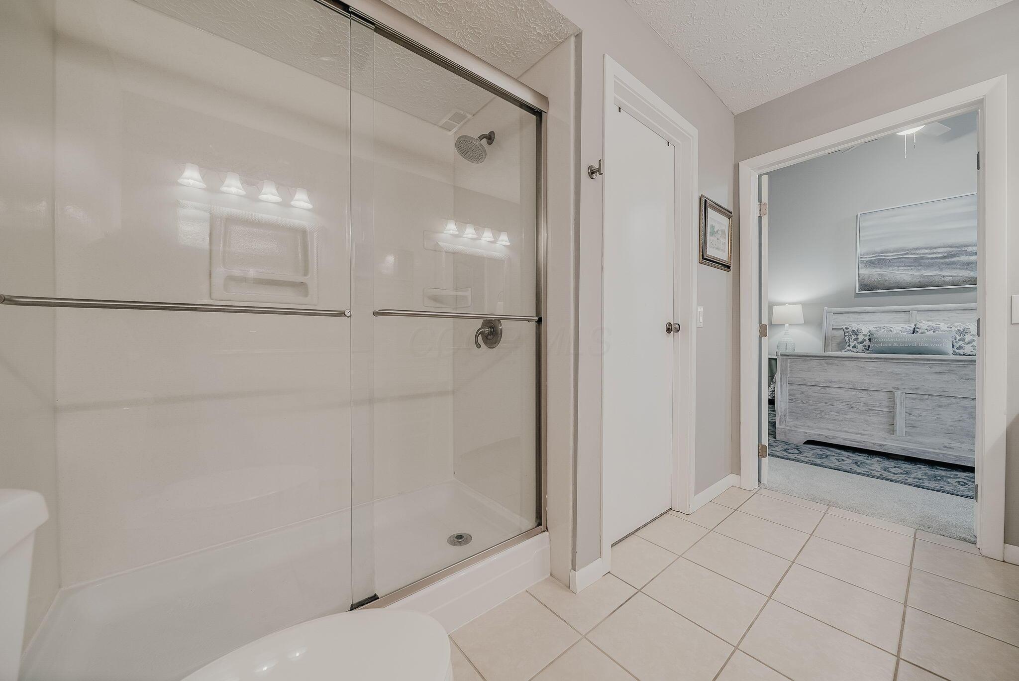 4880 Clearfork Lane, 2