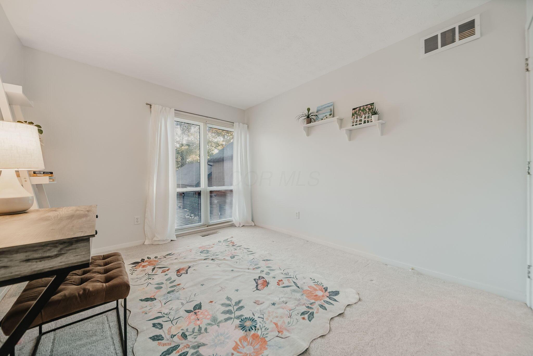 4880 Clearfork Lane, 2