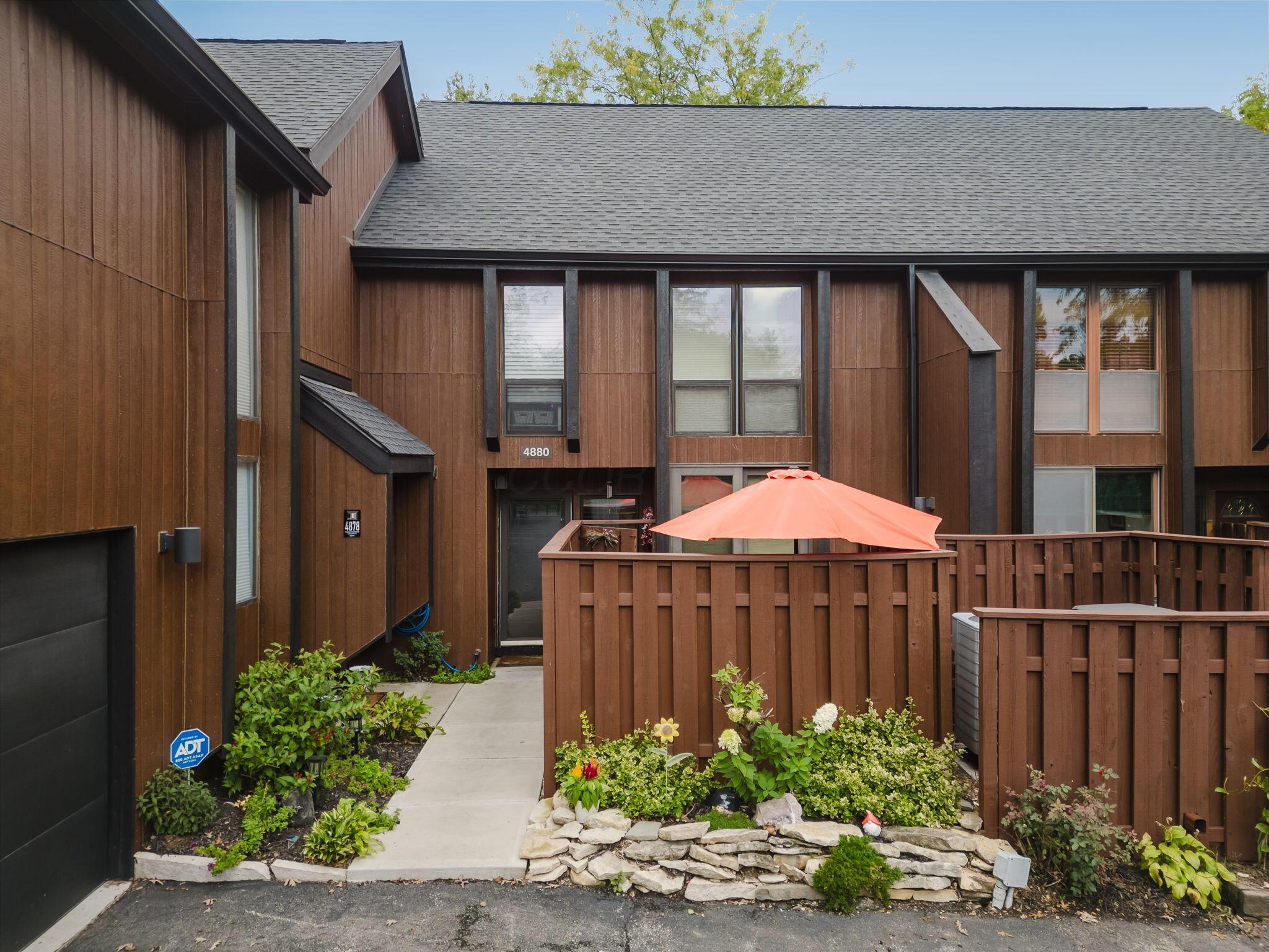 4880 Clearfork Lane, 2