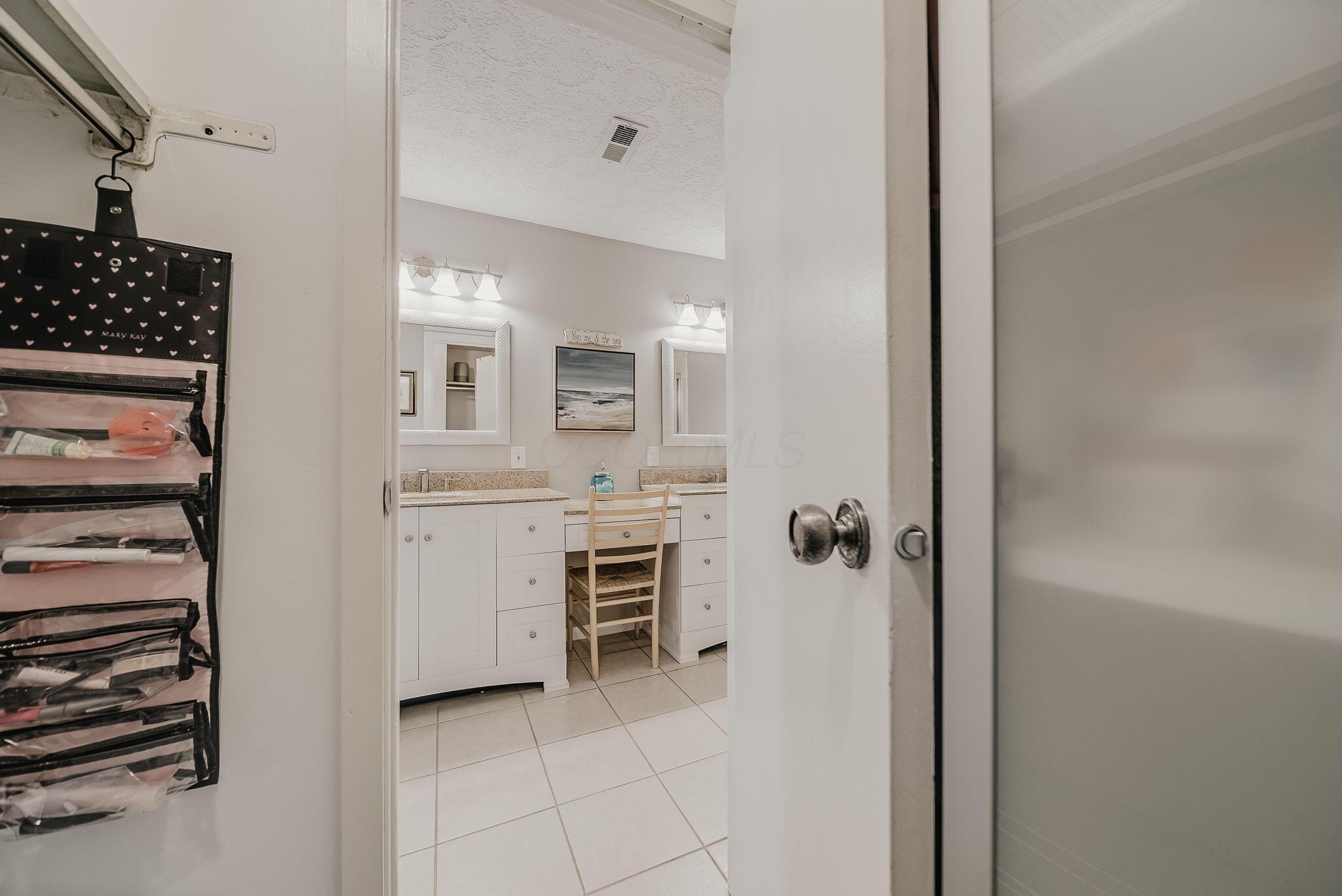 4880 Clearfork Lane, 2