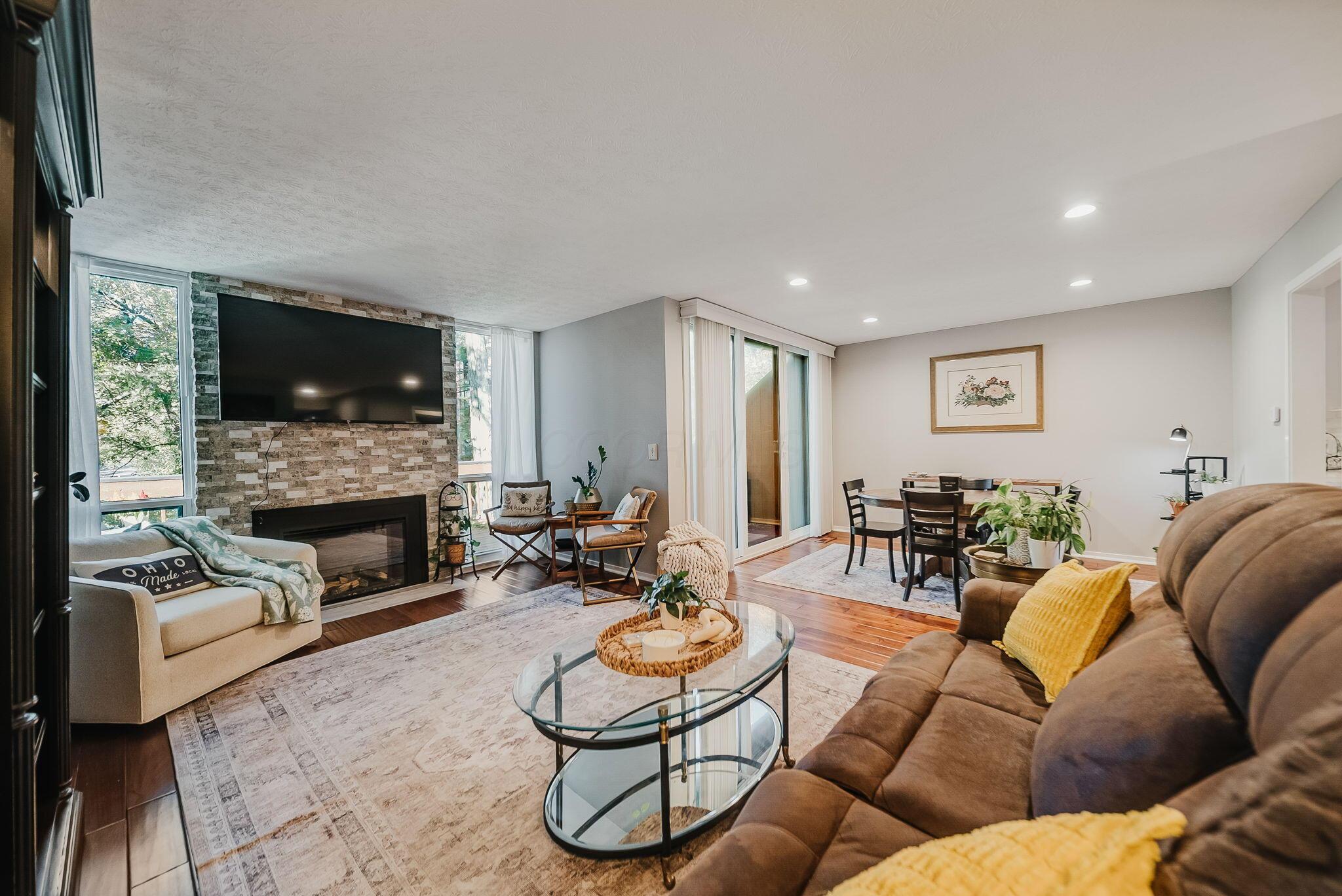 4880 Clearfork Lane, 2