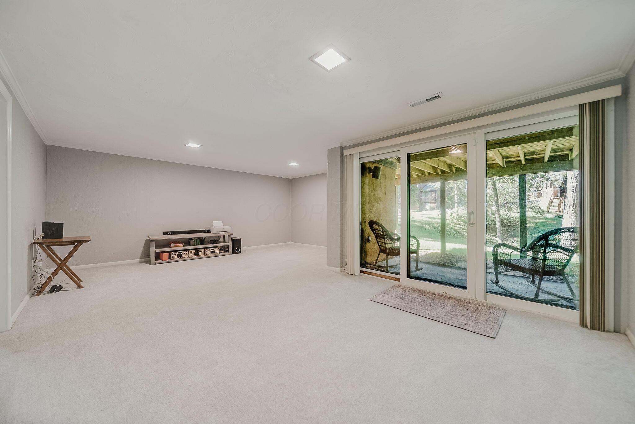 4880 Clearfork Lane, 2