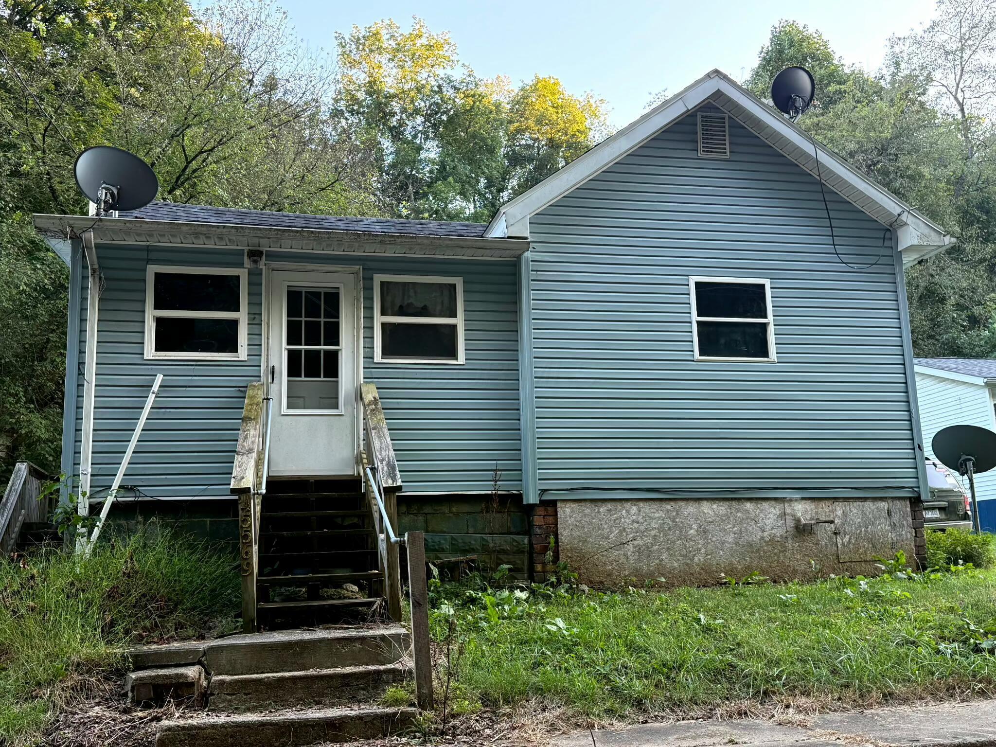 45569 Long Street