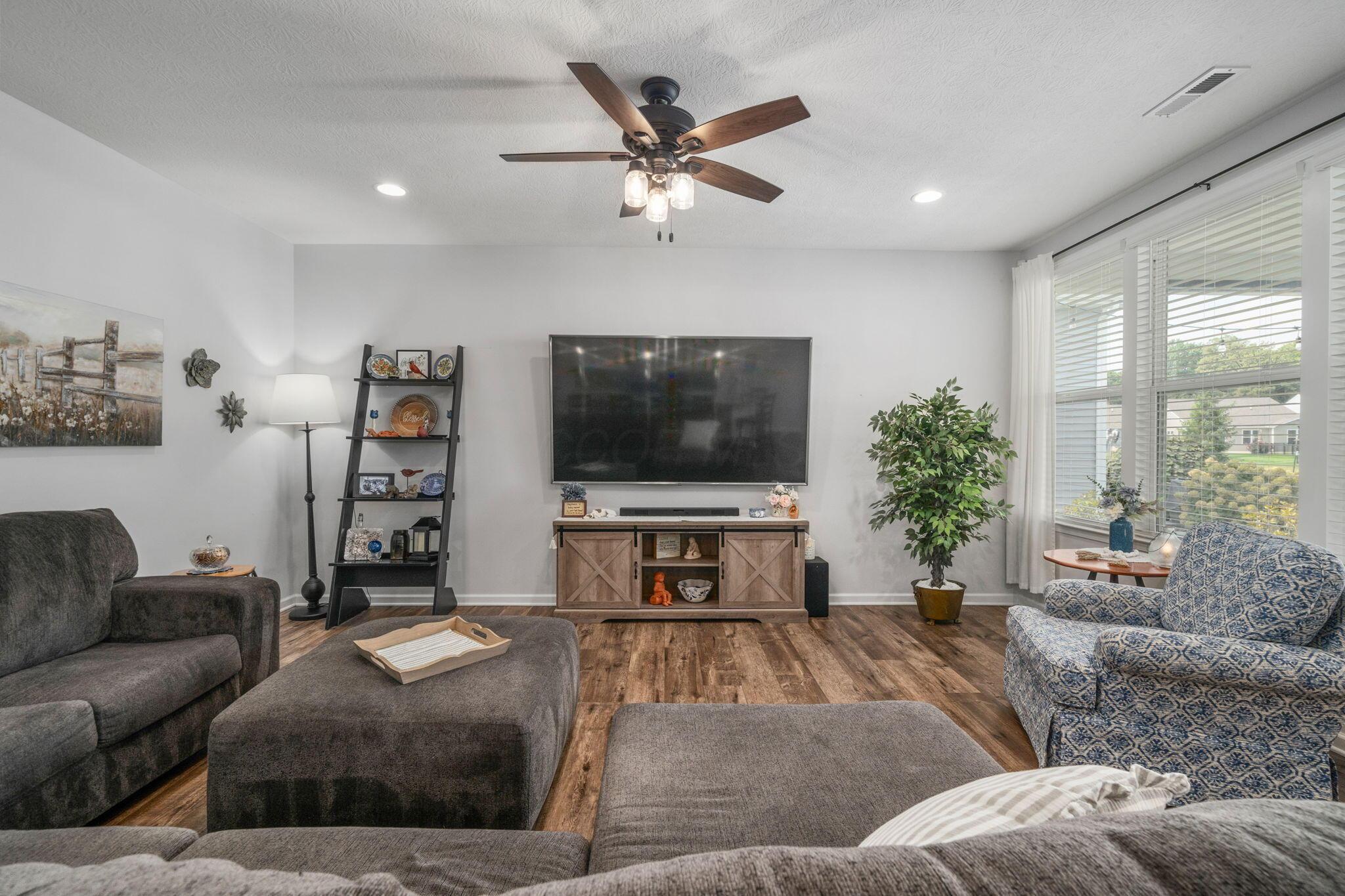 727 Fescue Road