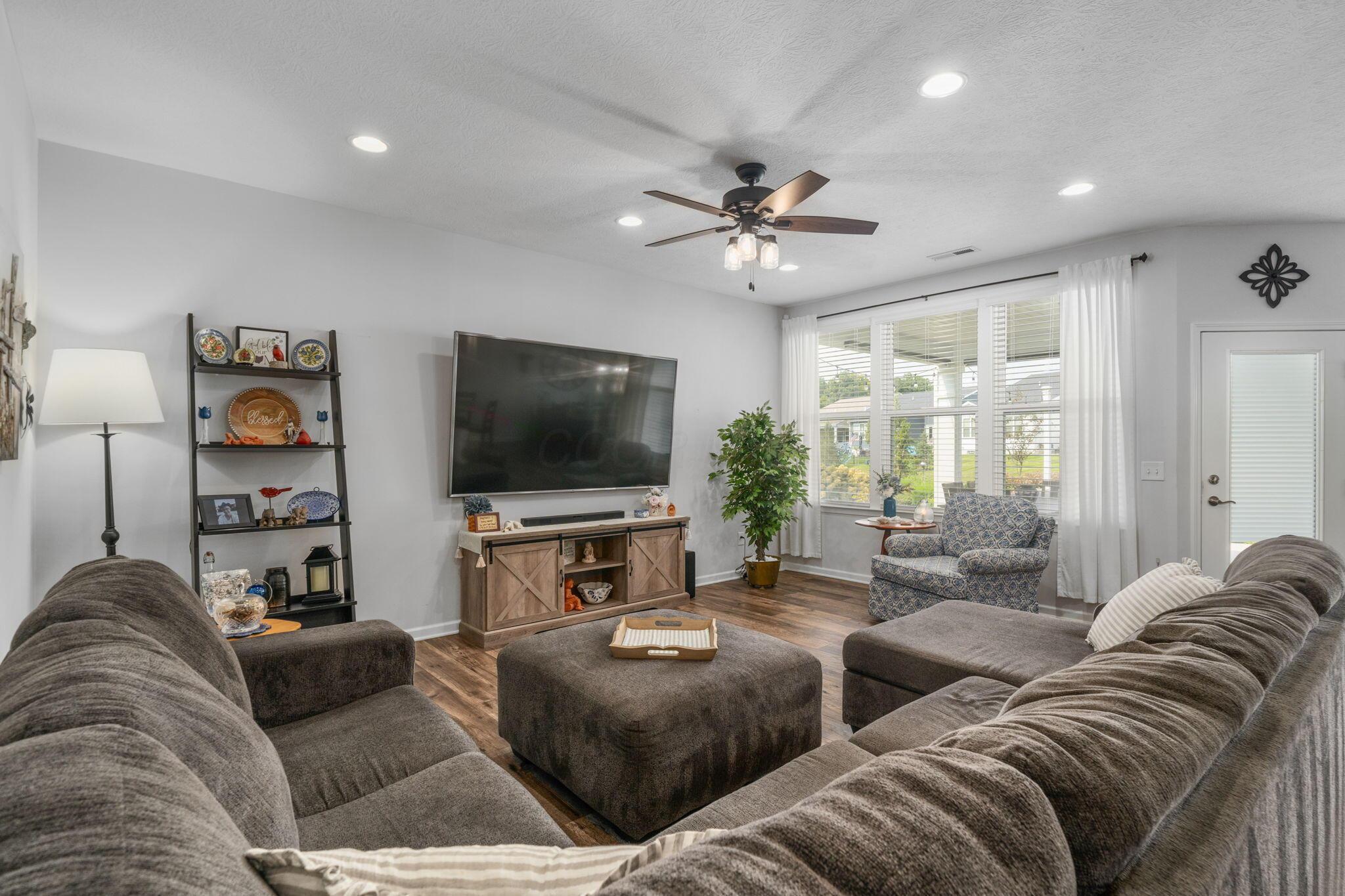 727 Fescue Road