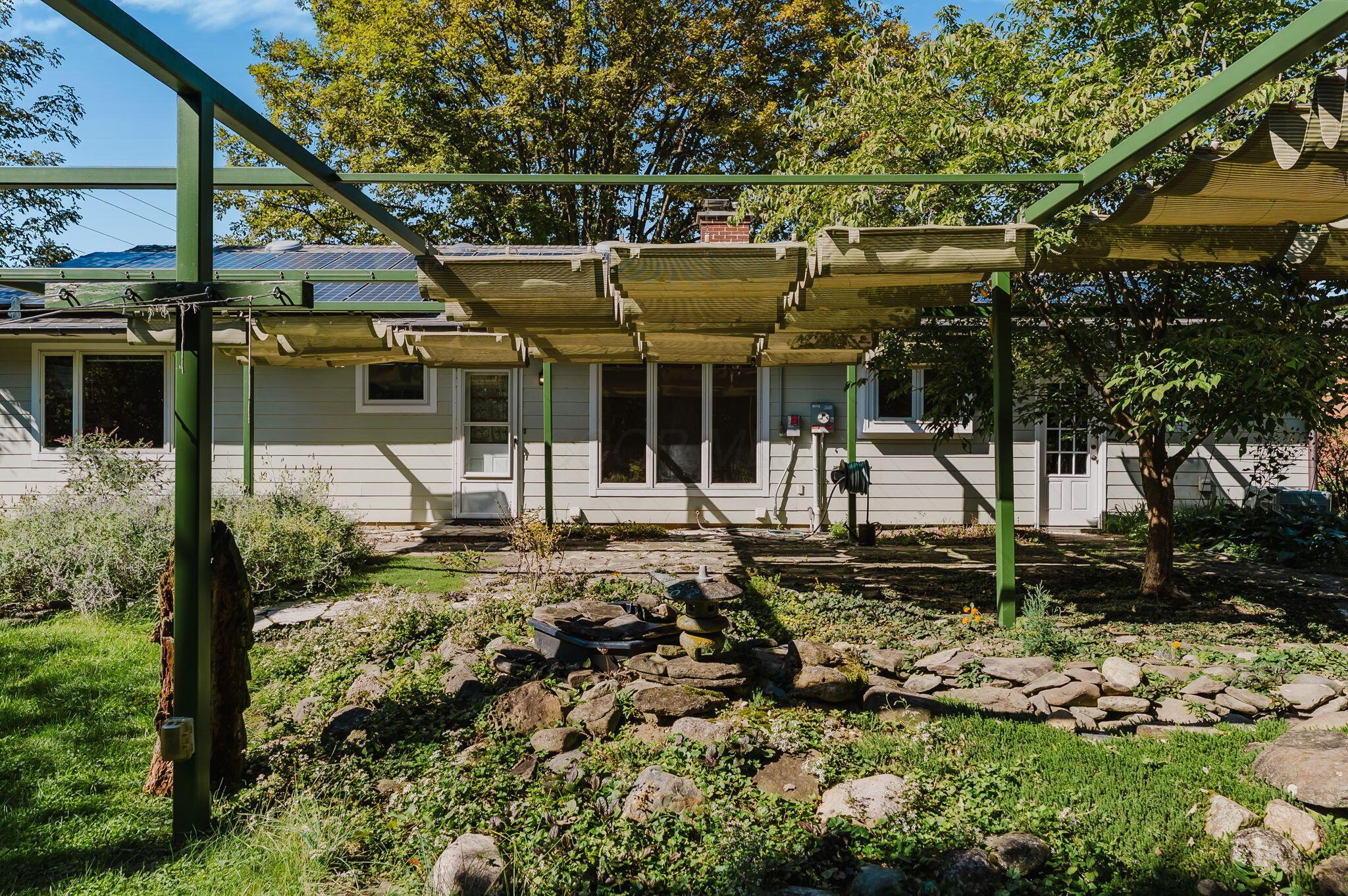 439 Granville Square