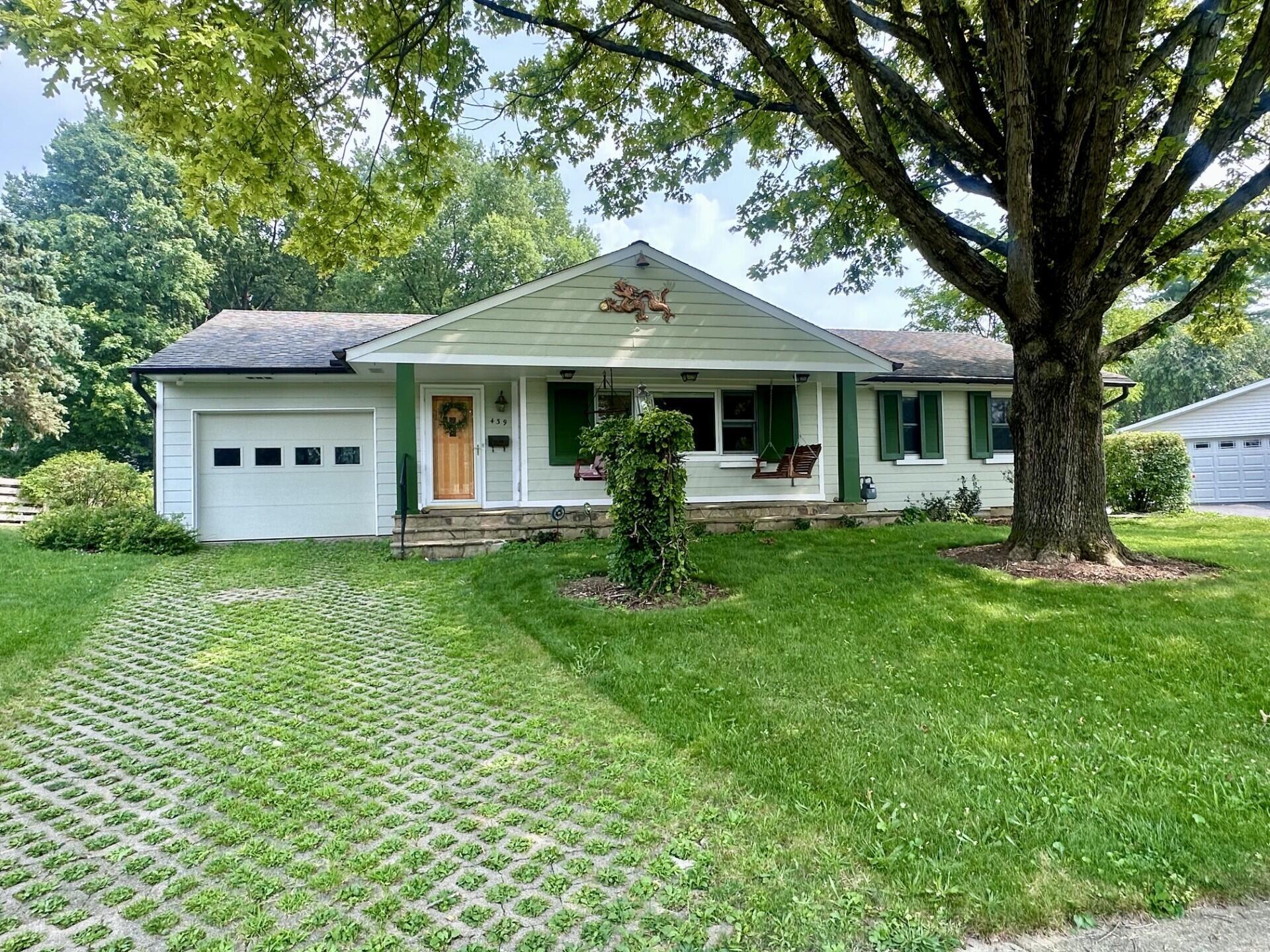 439 Granville Square