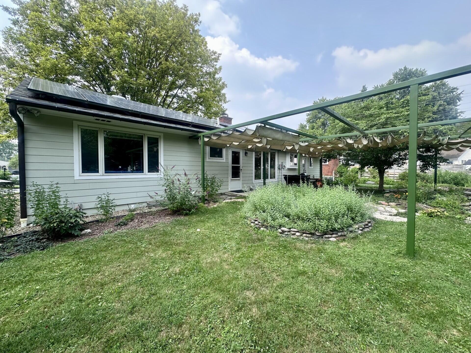 439 Granville Square