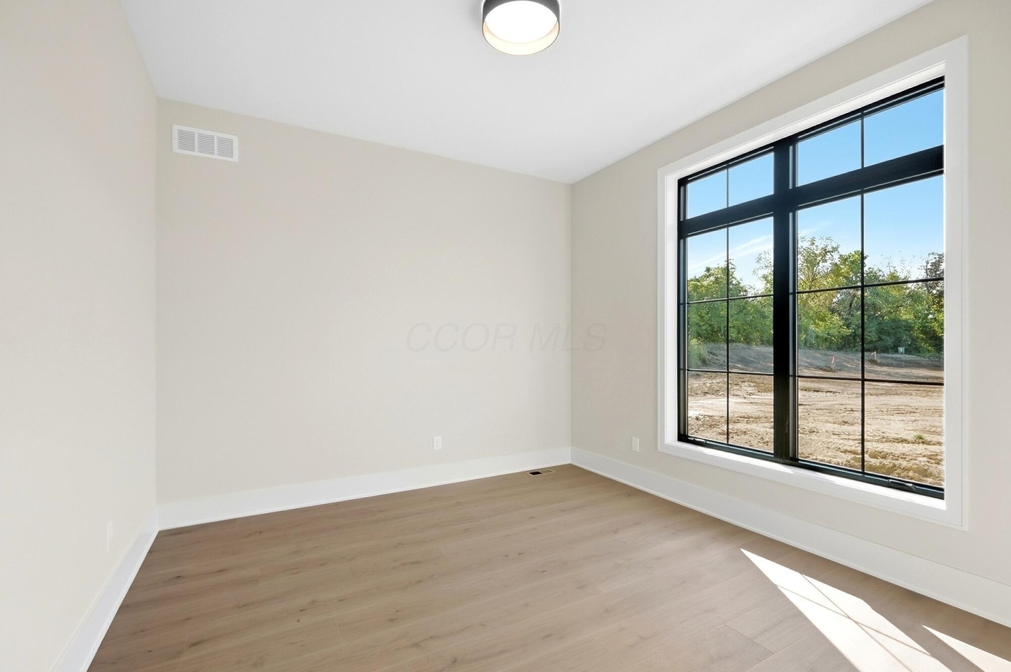6571 Scioto Bluff Court