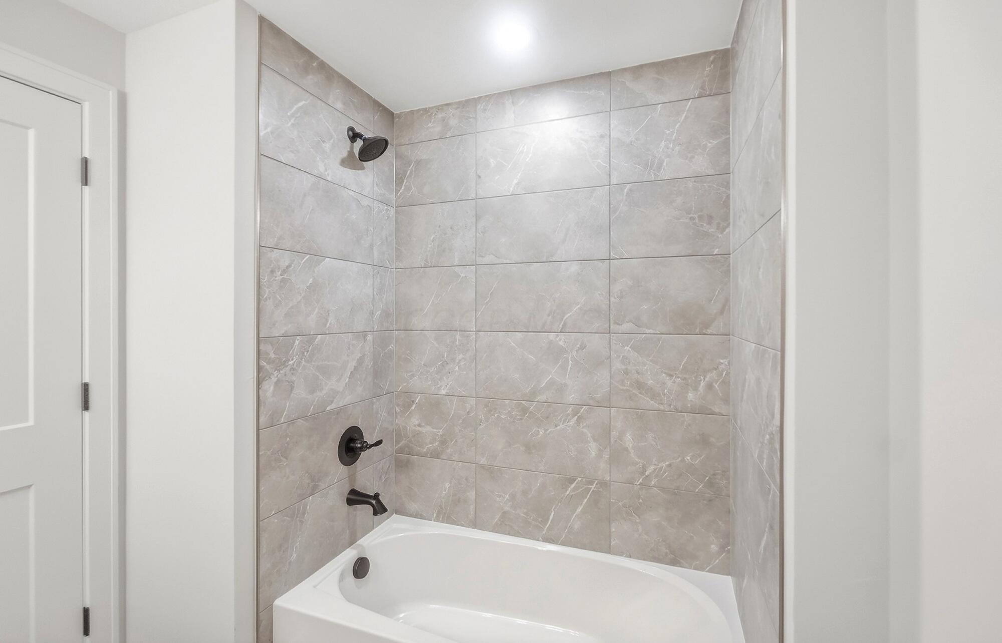 6571 Scioto Bluff Court