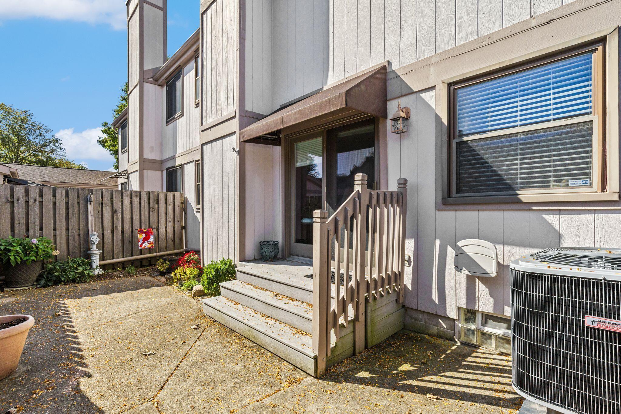 537 Woodingham Place, 2B
