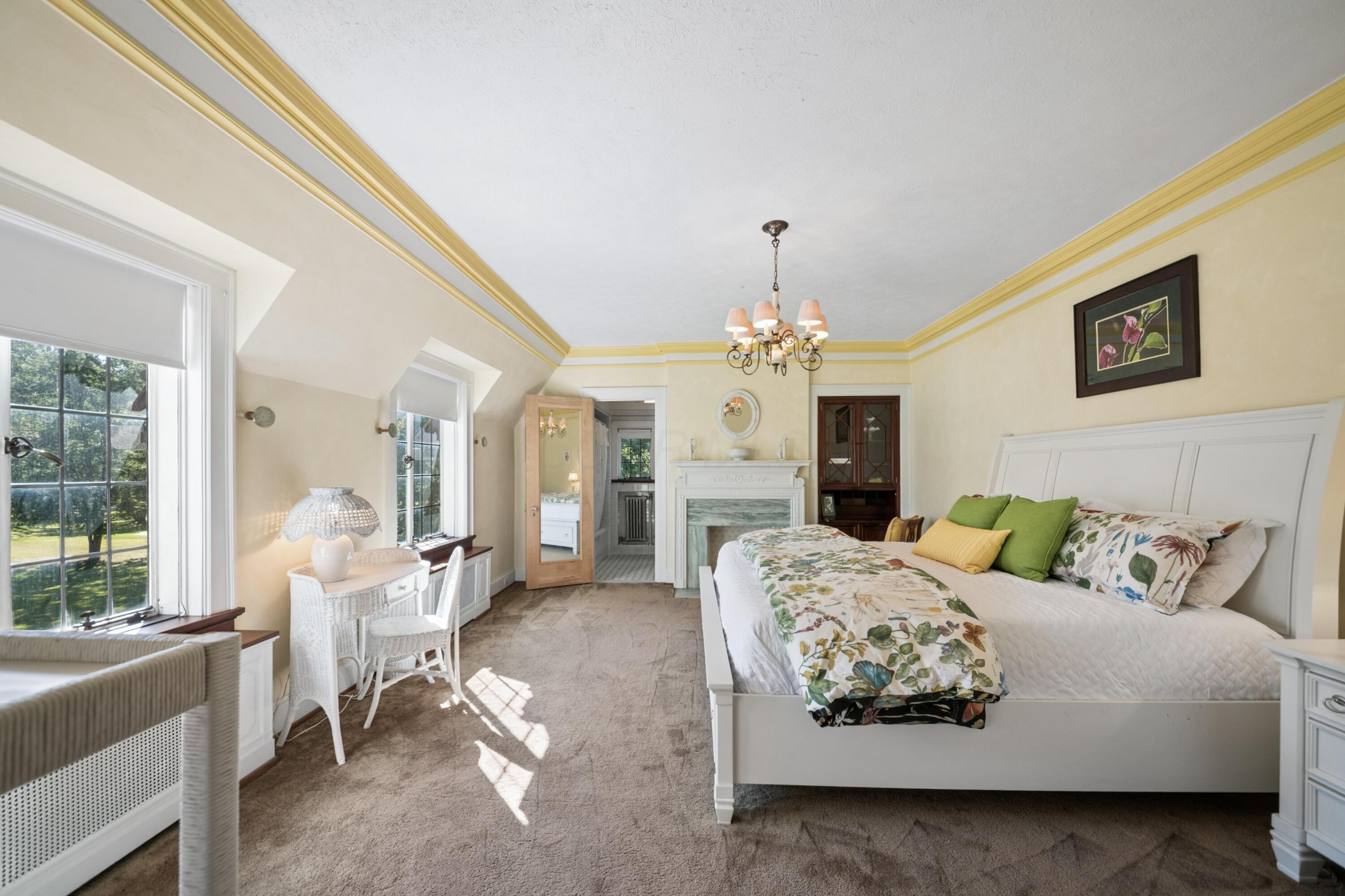 2721 N State Route 53