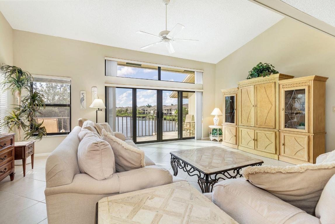 1802 Fairway Drive S