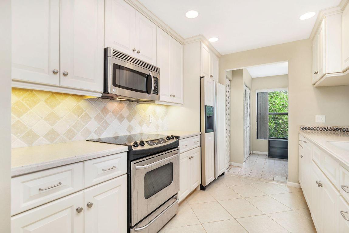 1802 Fairway Drive S