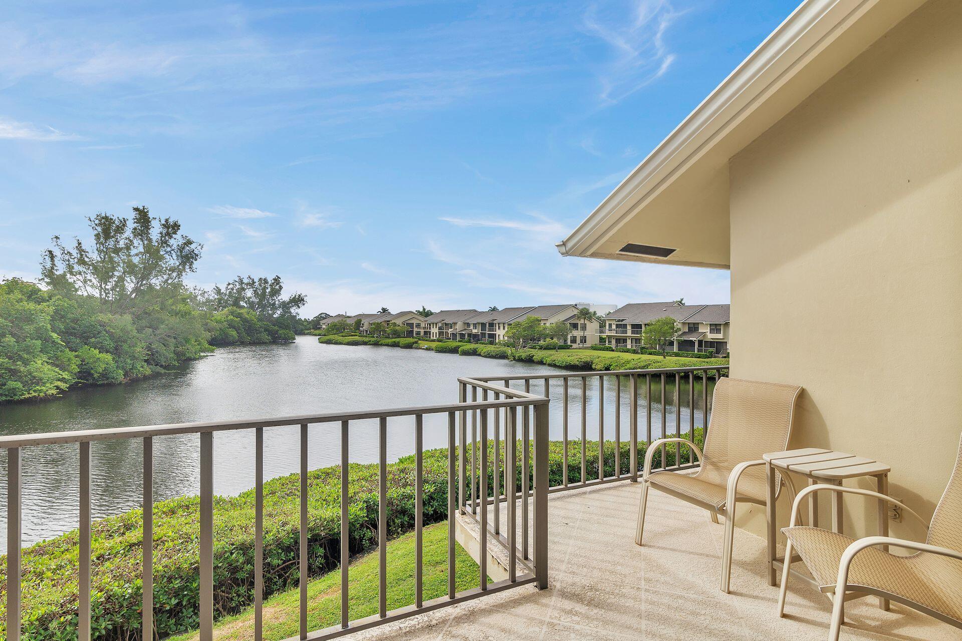 1802 Fairway Drive S