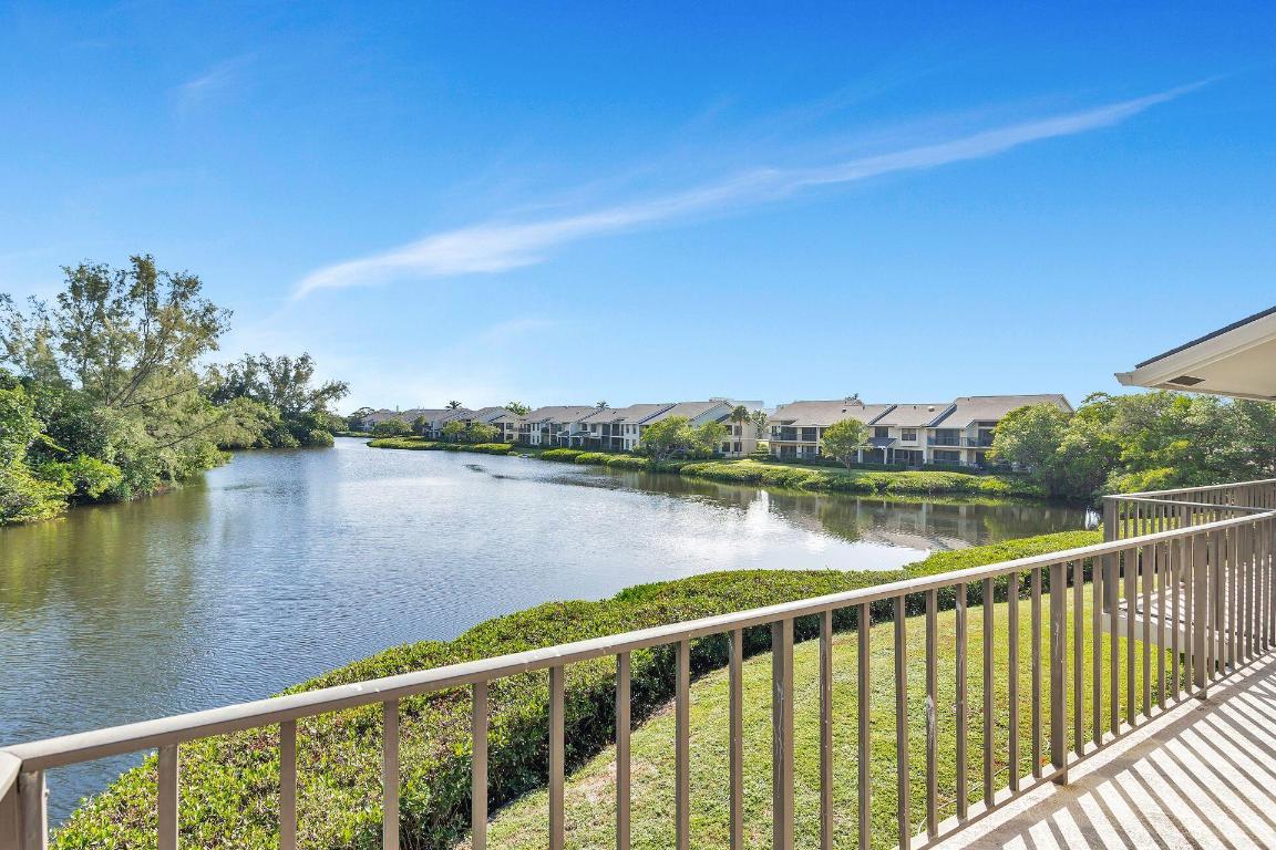 1802 Fairway Drive S