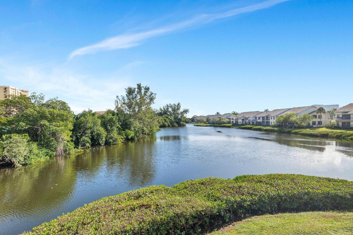 1802 Fairway Drive S