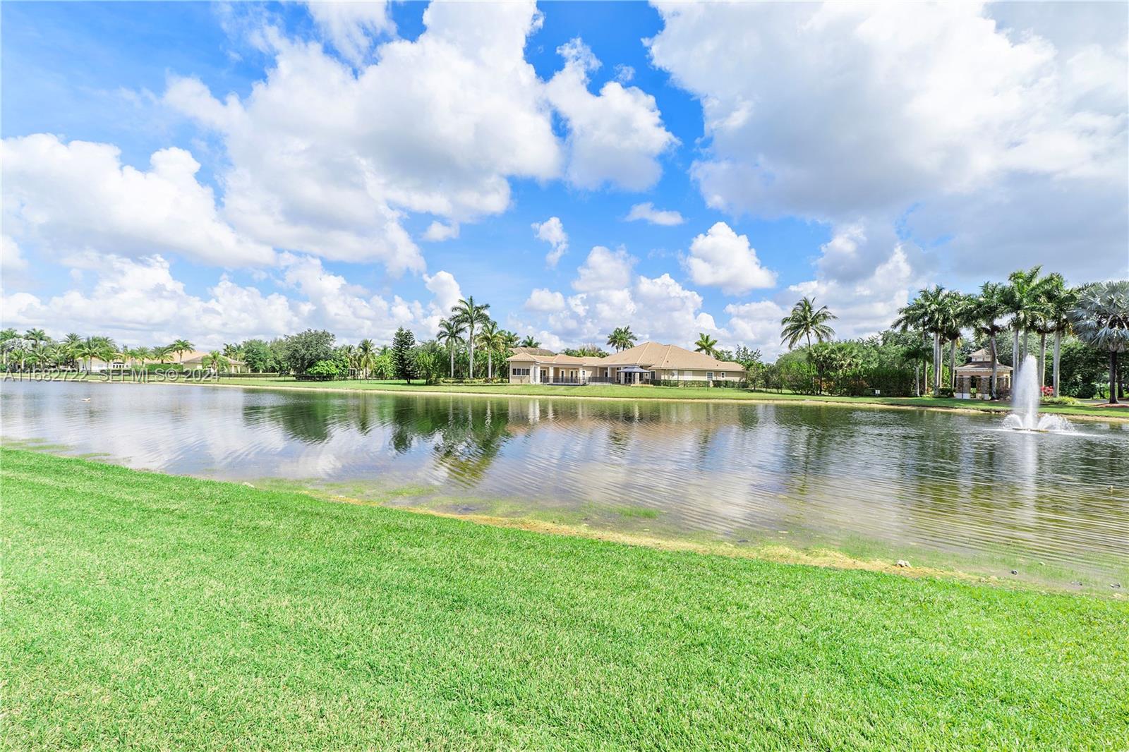 14243 S Jockey Circle S