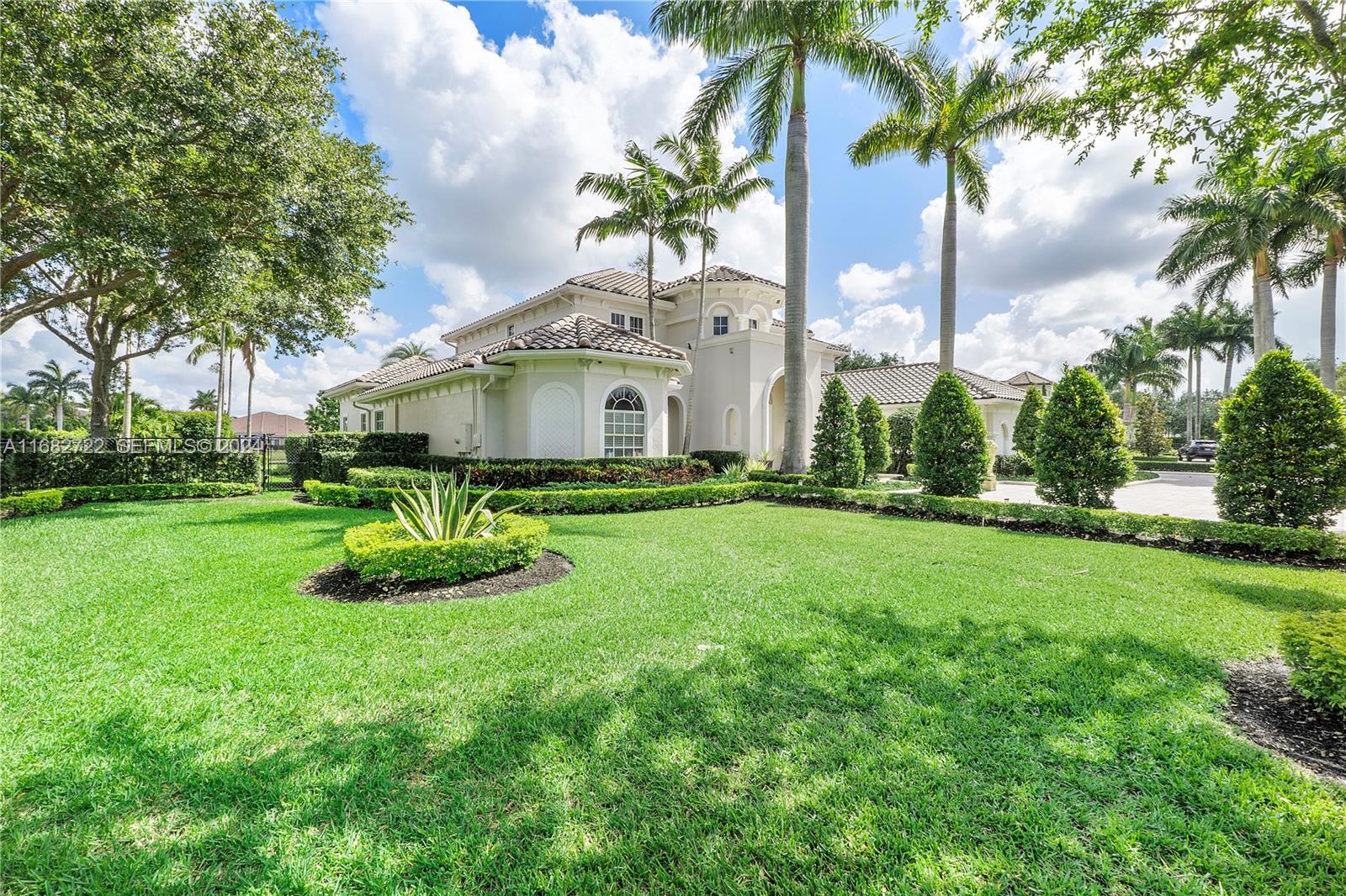 14243 S Jockey Circle S