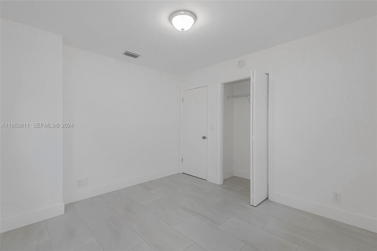 484 W Royal Palm Road