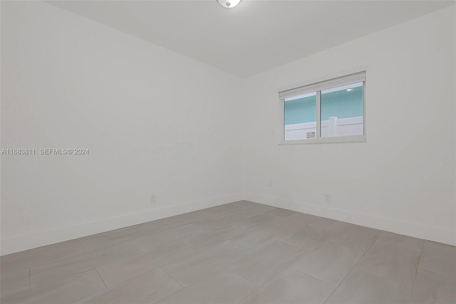 484 W Royal Palm Road