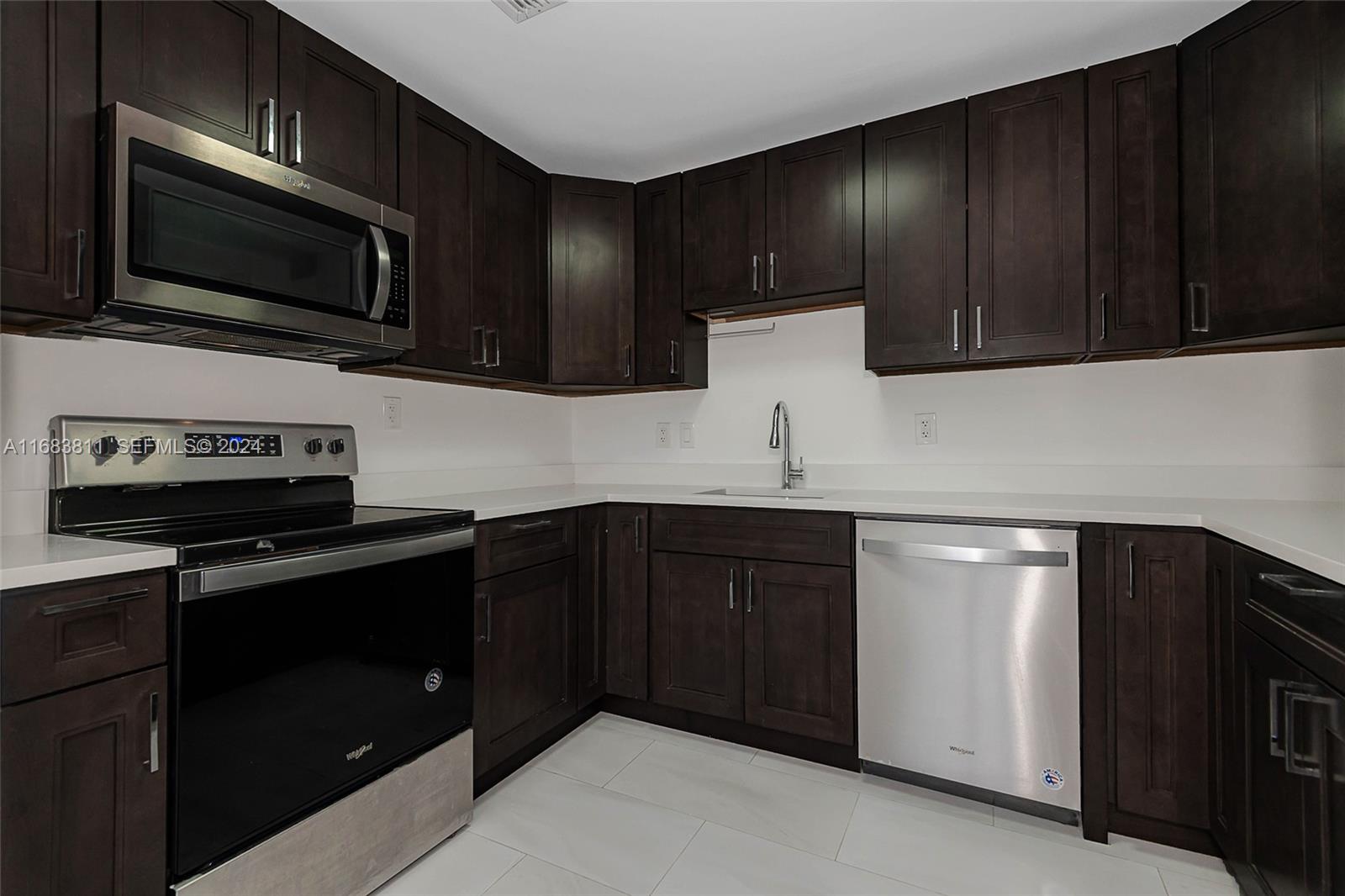 484 W Royal Palm Road