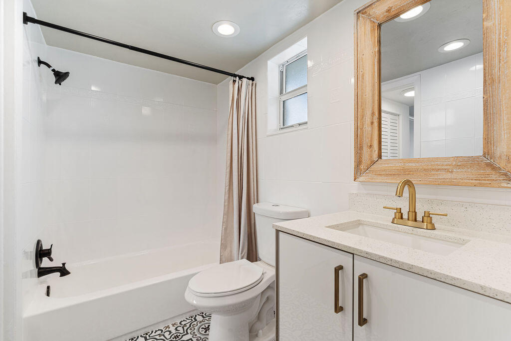 1893 S Ocean Drive 503