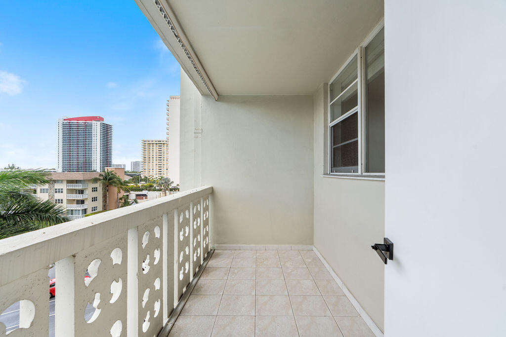 1893 S Ocean Drive 503