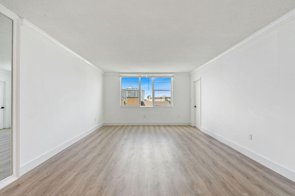 1893 S Ocean Drive 503