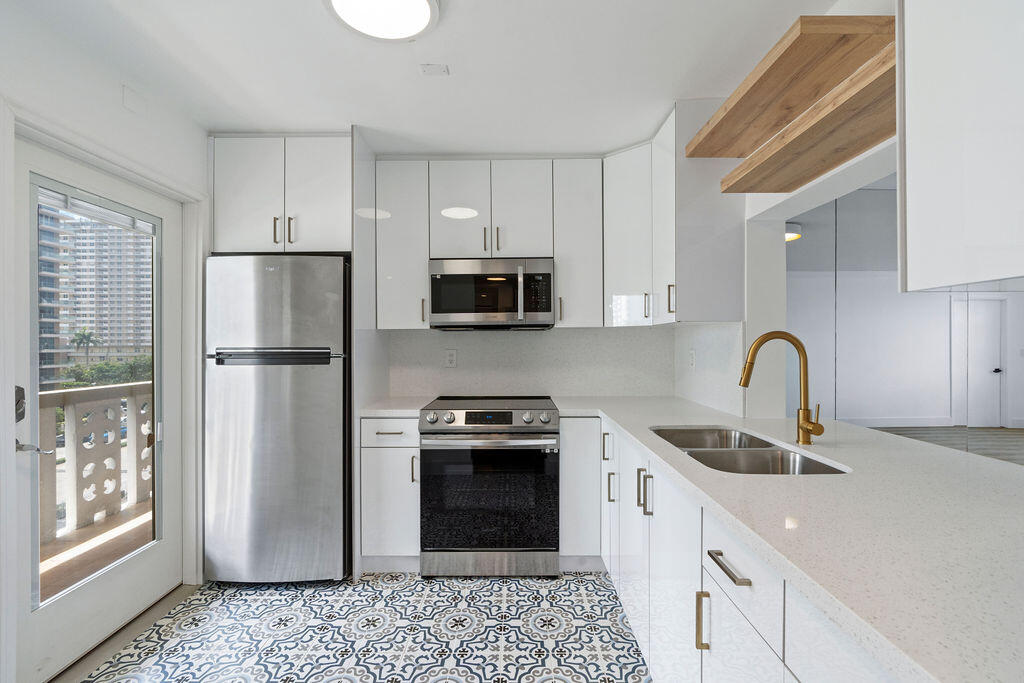 1893 S Ocean Drive 503