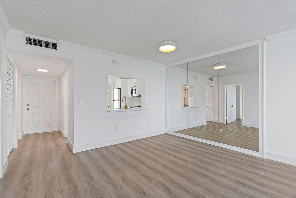 1893 S Ocean Drive 503