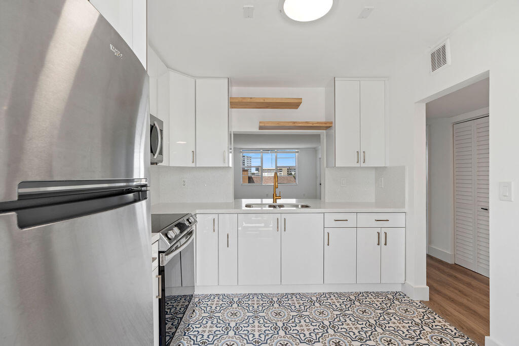 1893 S Ocean Drive 503