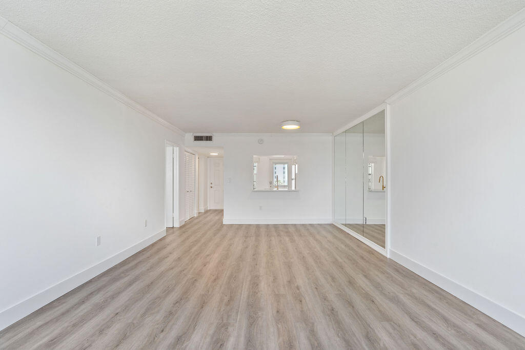 1893 S Ocean Drive 503