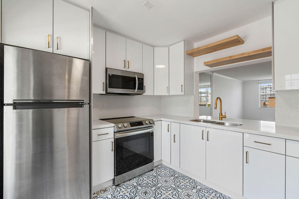 1893 S Ocean Drive 503