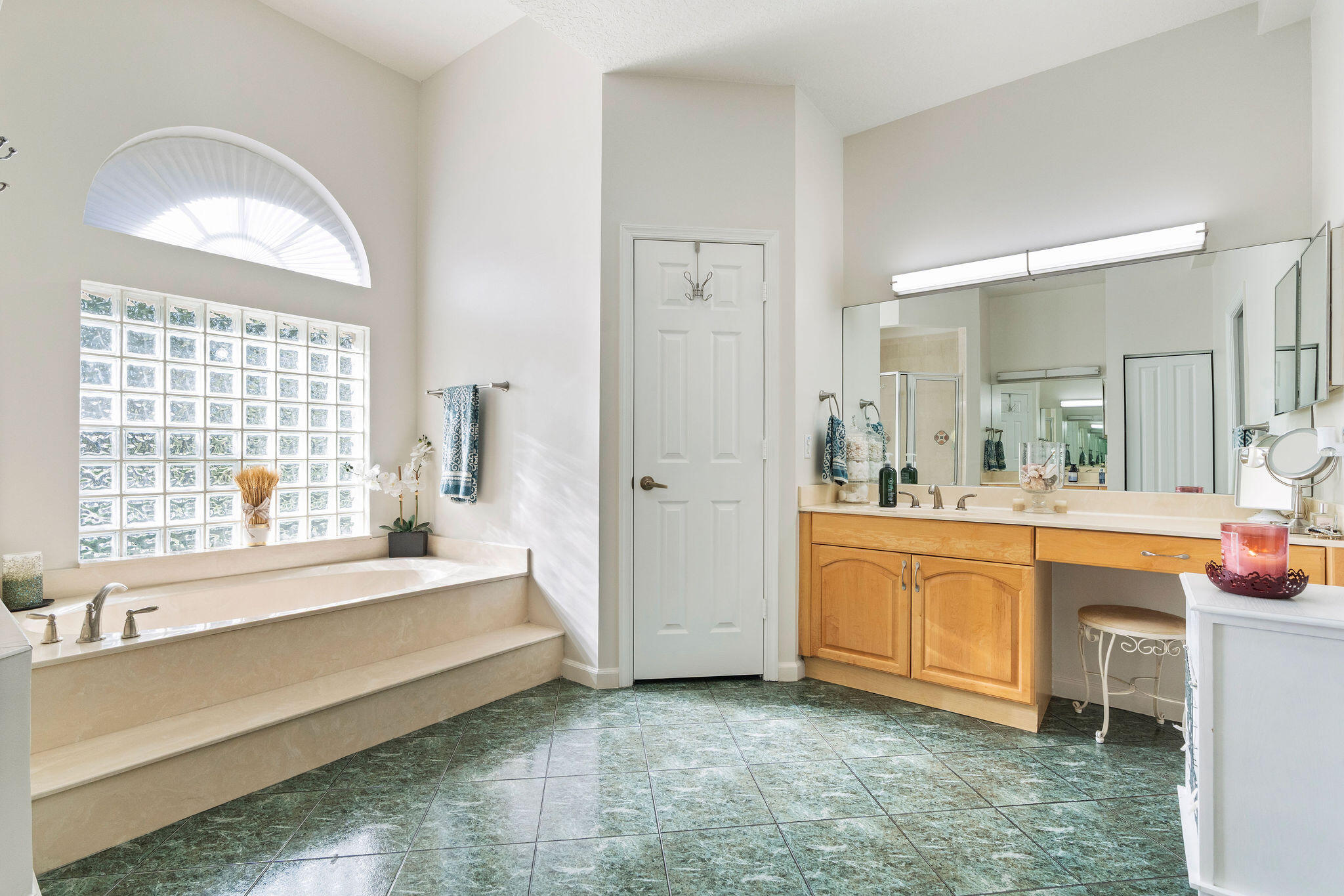 5230 SW 195th Ter