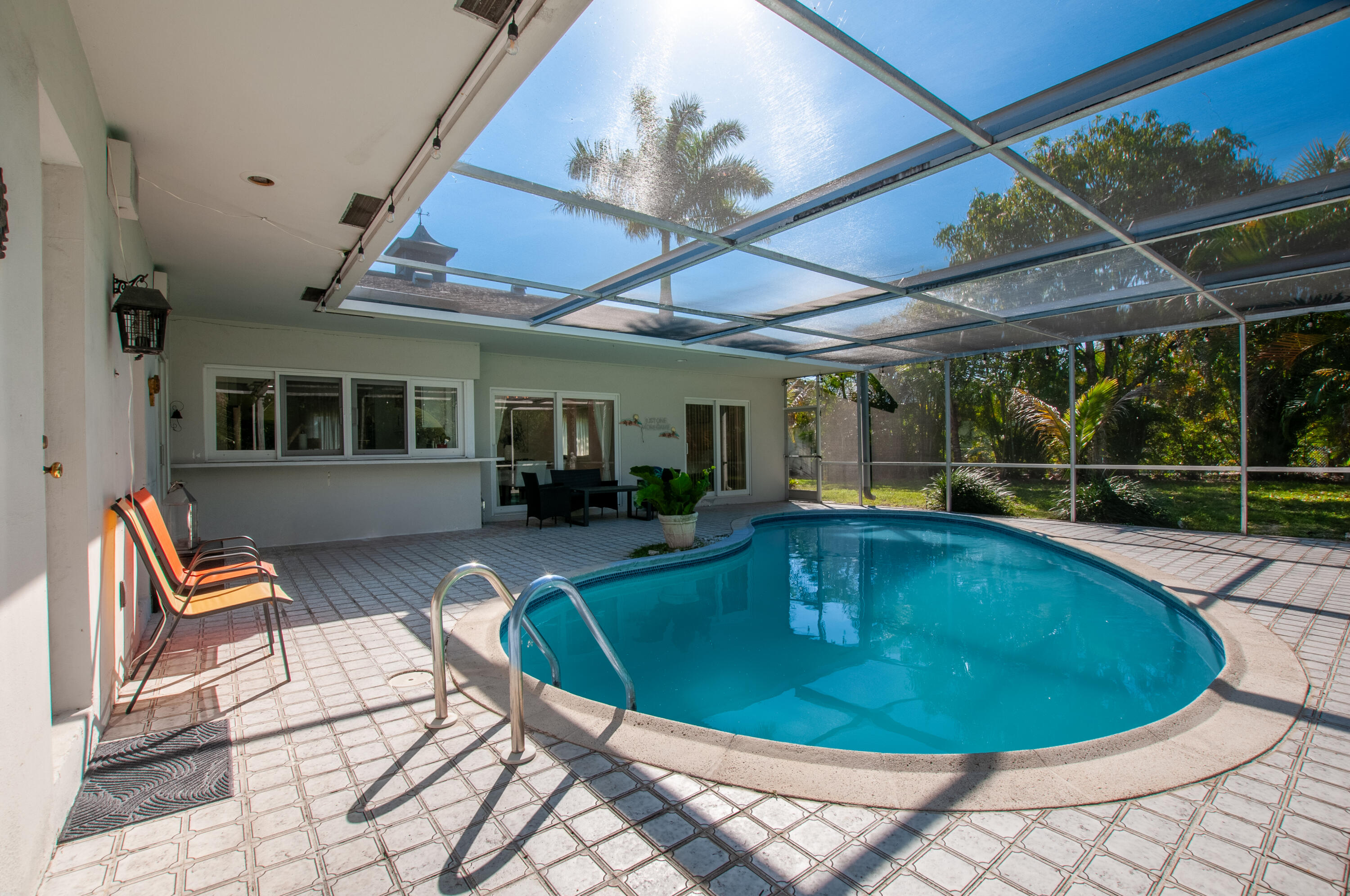 4507 Norfolk Island Pine Drive