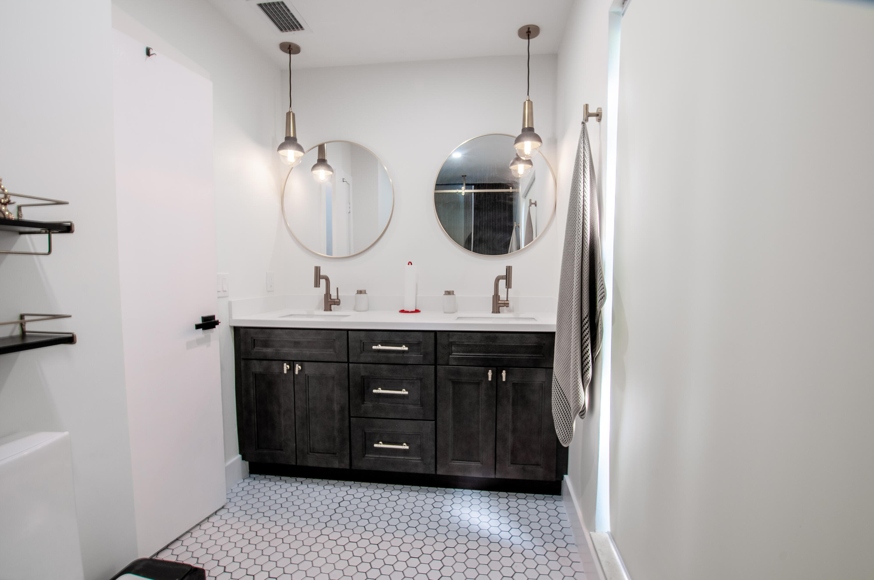 4507 Norfolk Island Pine Drive