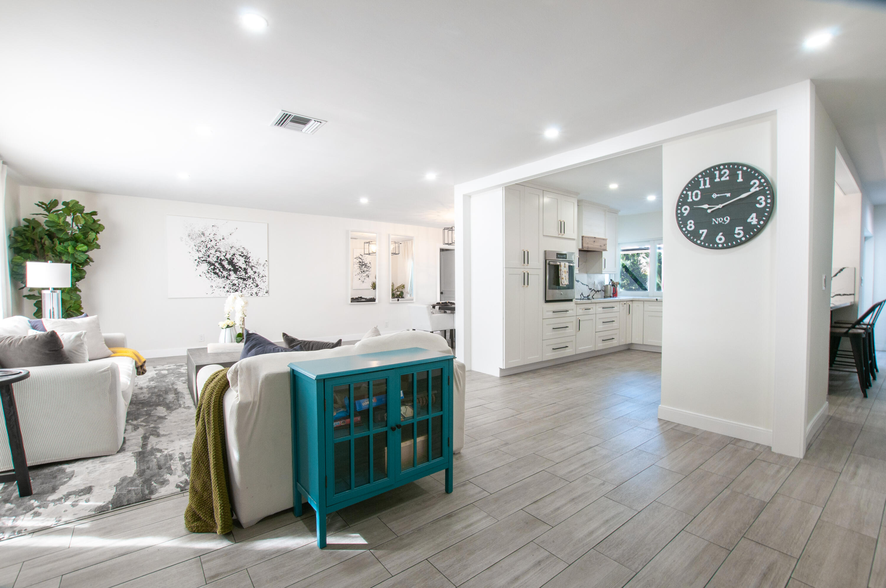 4507 Norfolk Island Pine Drive