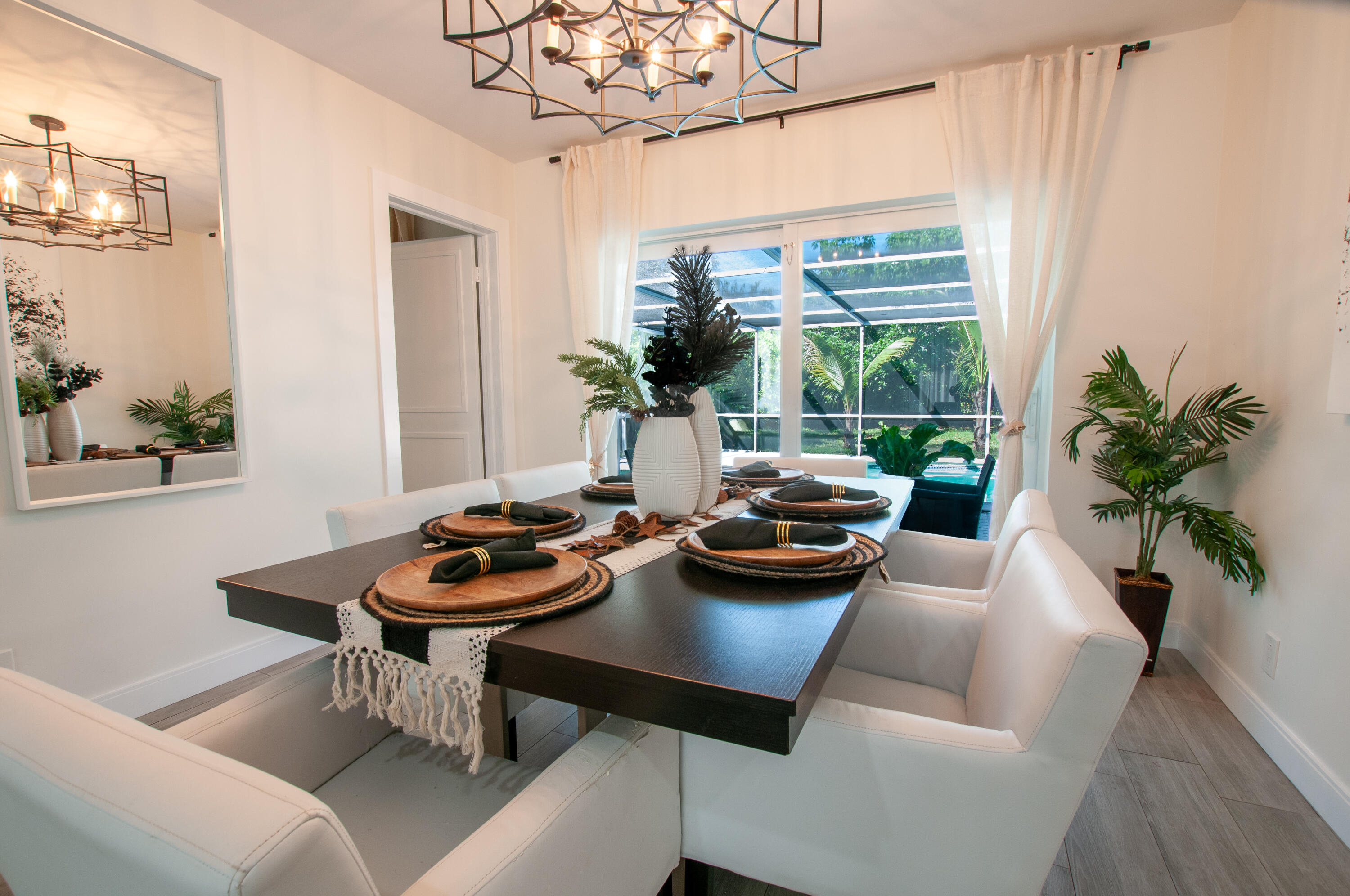 4507 Norfolk Island Pine Drive
