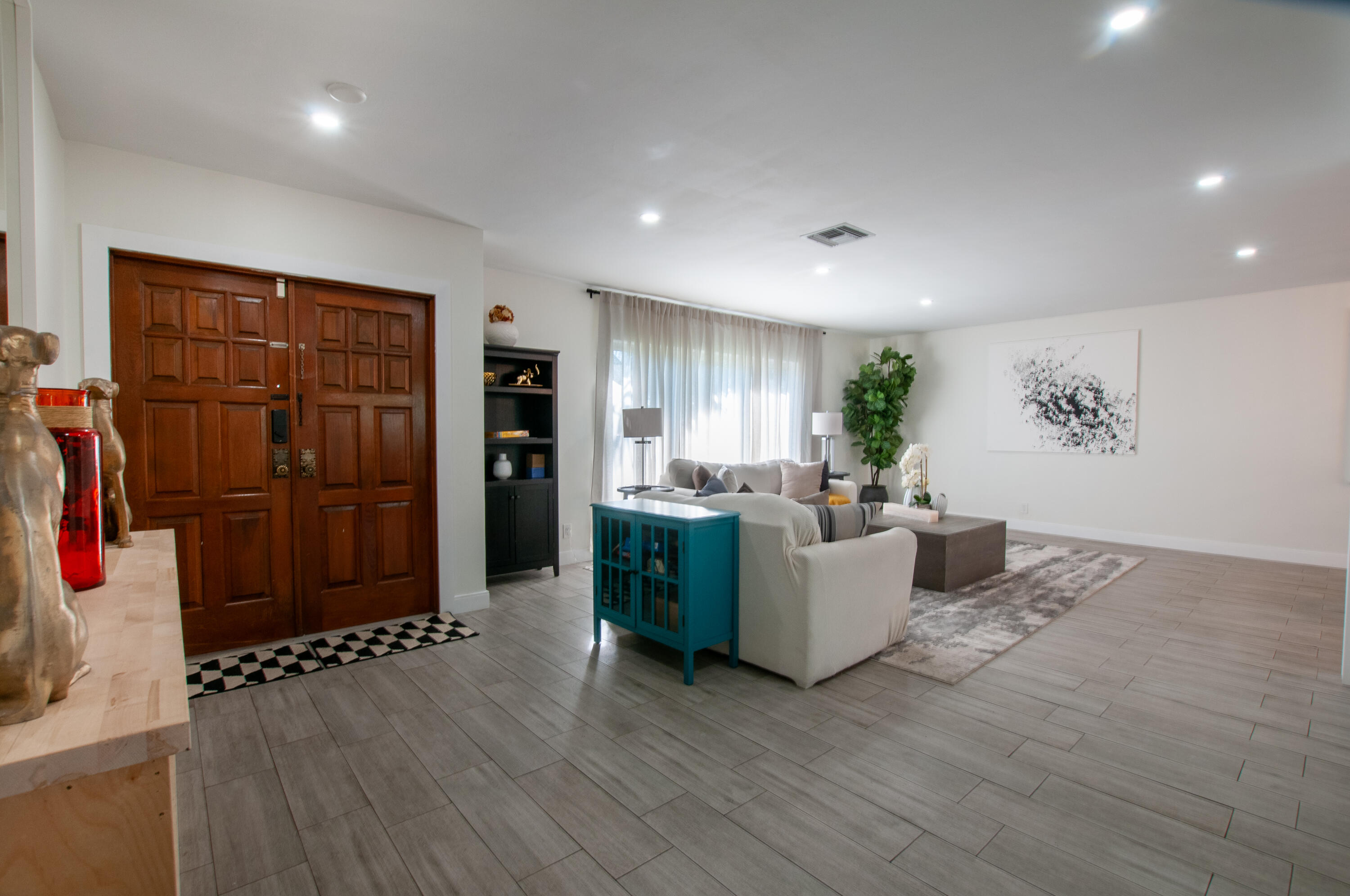 4507 Norfolk Island Pine Drive