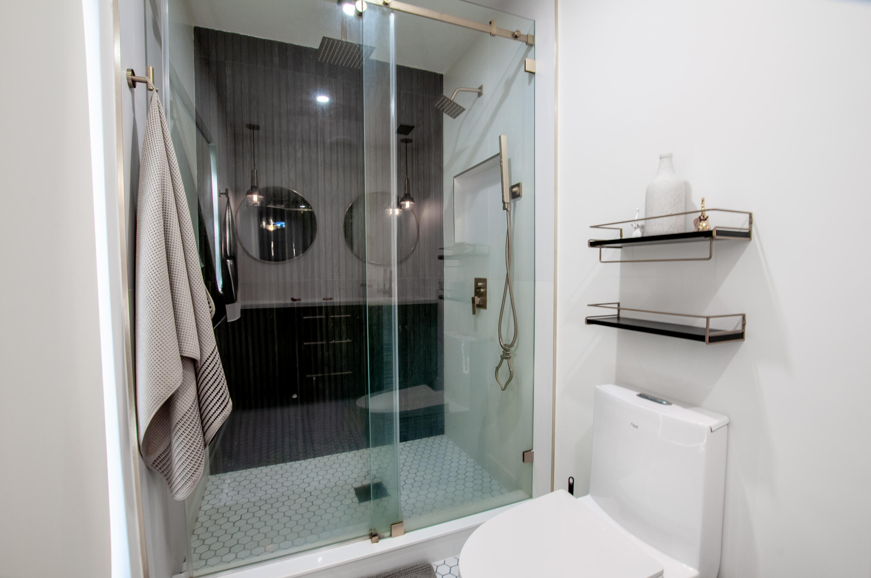 4507 Norfolk Island Pine Drive