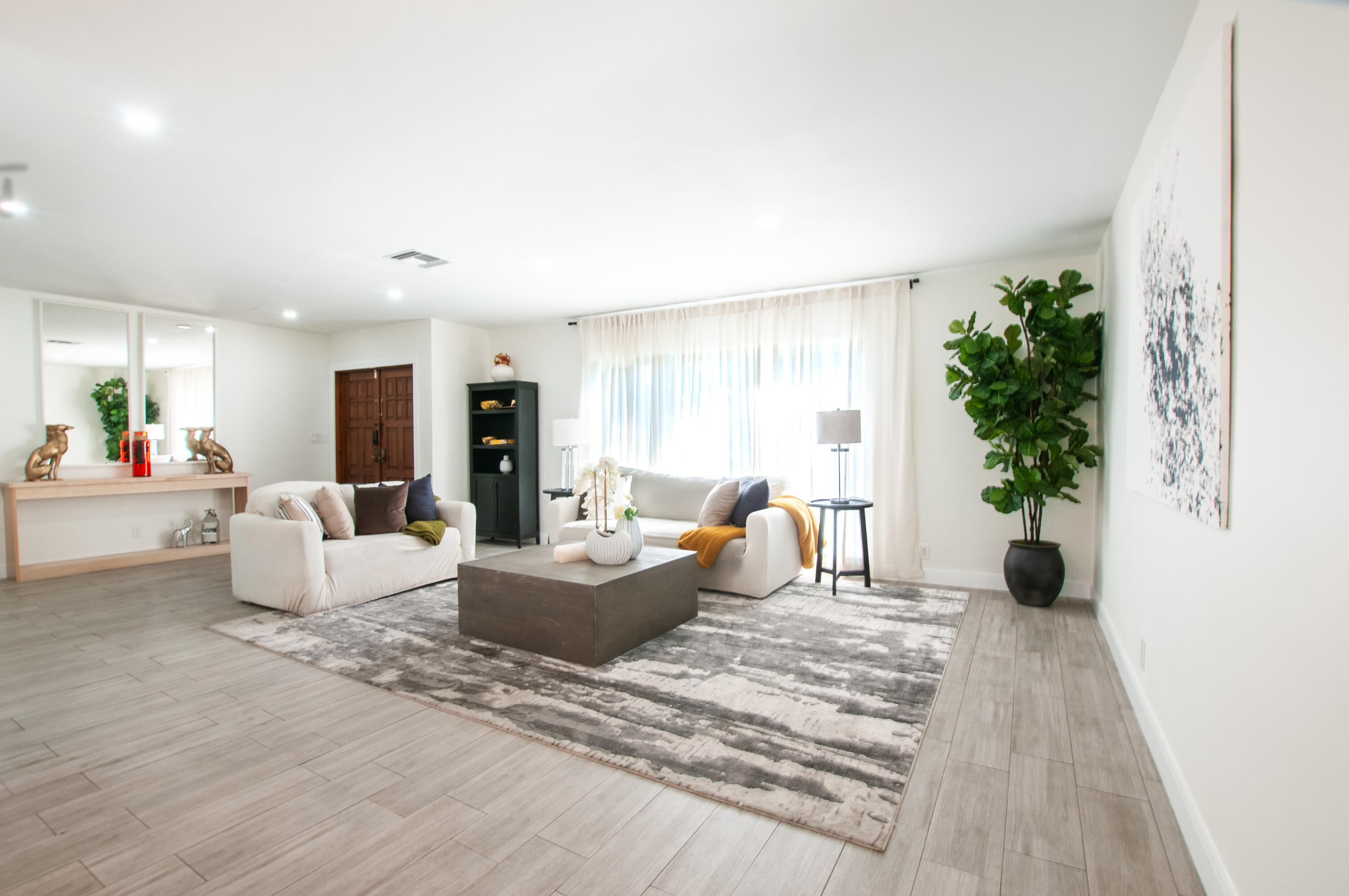 4507 Norfolk Island Pine Drive