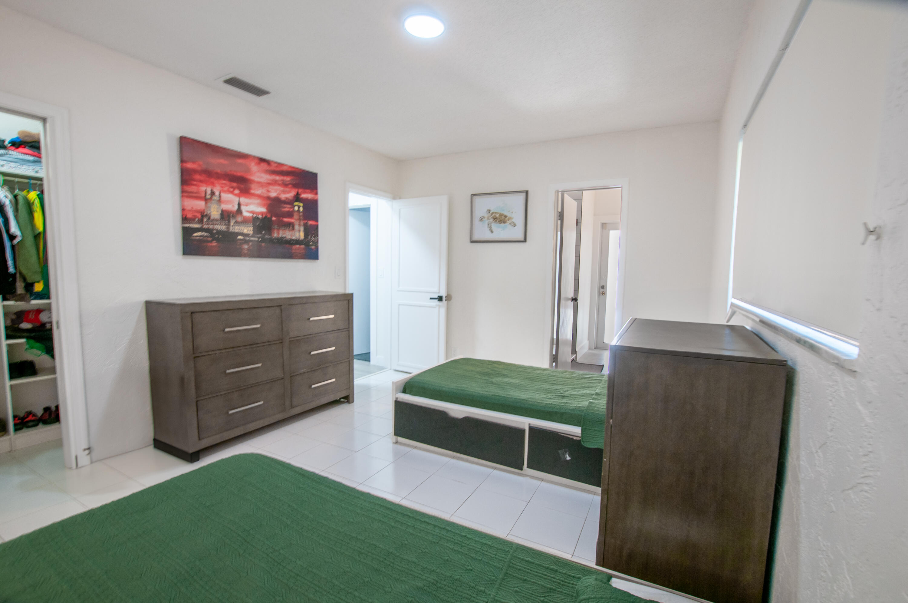 4507 Norfolk Island Pine Drive