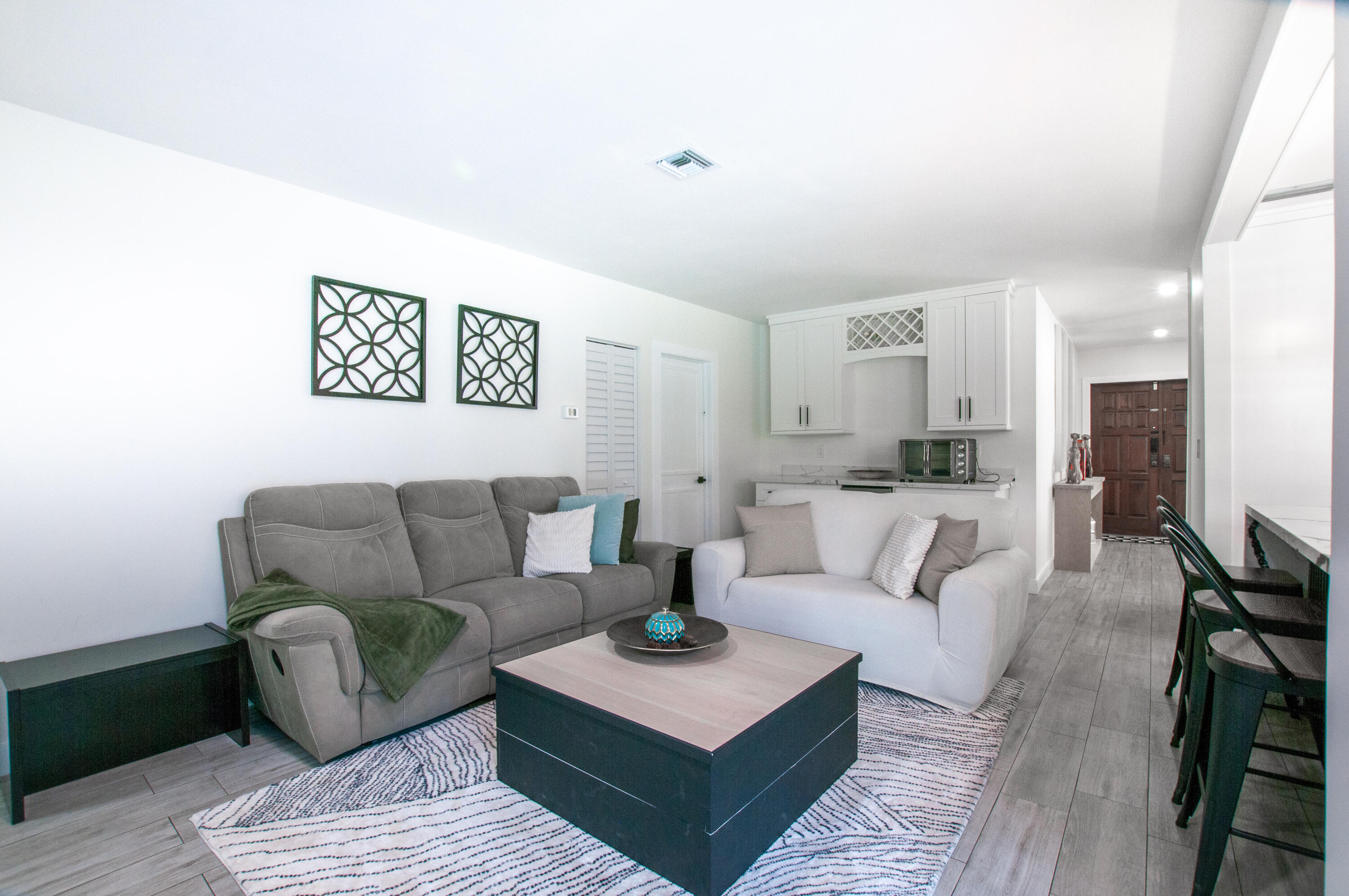 4507 Norfolk Island Pine Drive